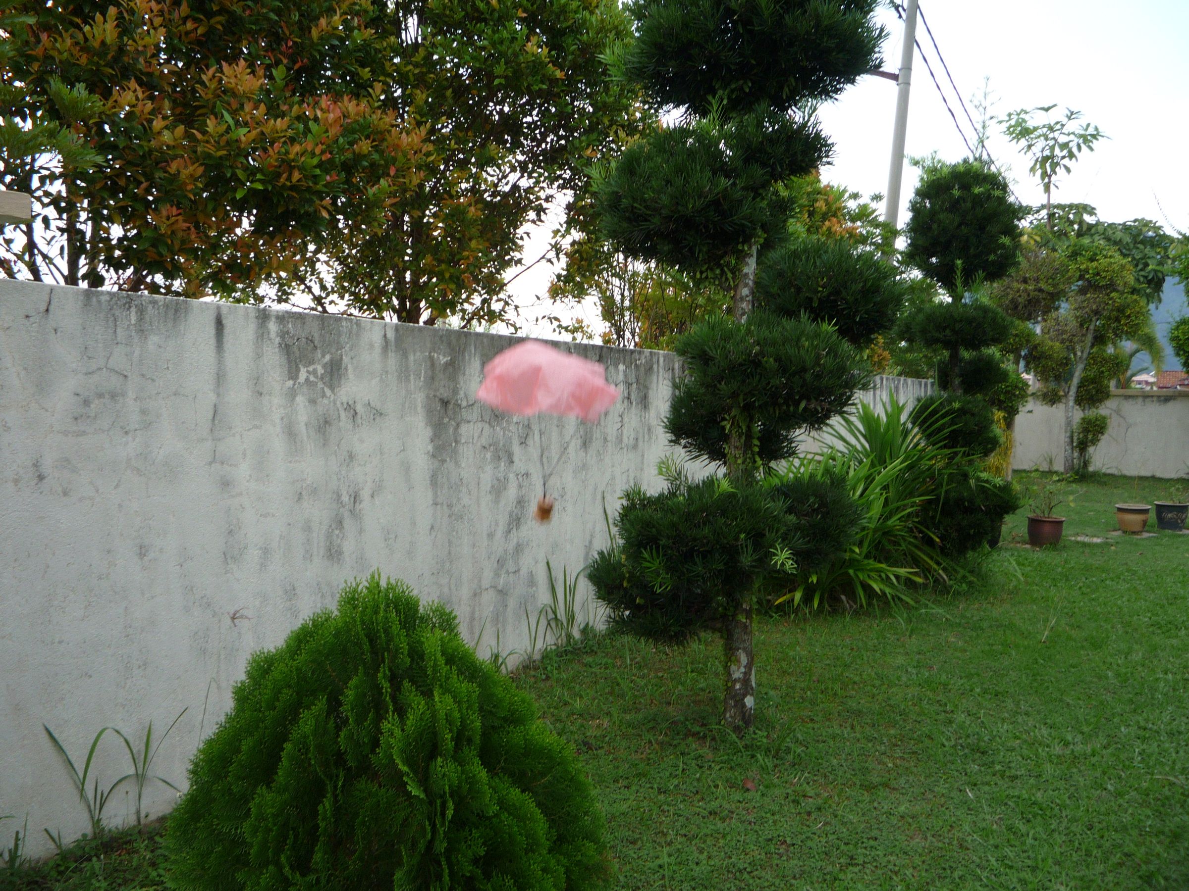 How to Make an Easy Parachute