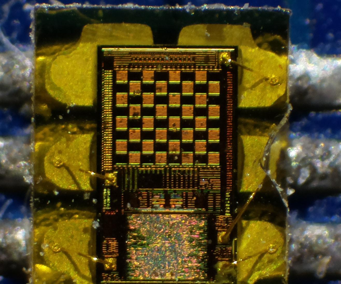 Raspberry Pi HQ Camera Microscope - a Minimalist LEGO Version