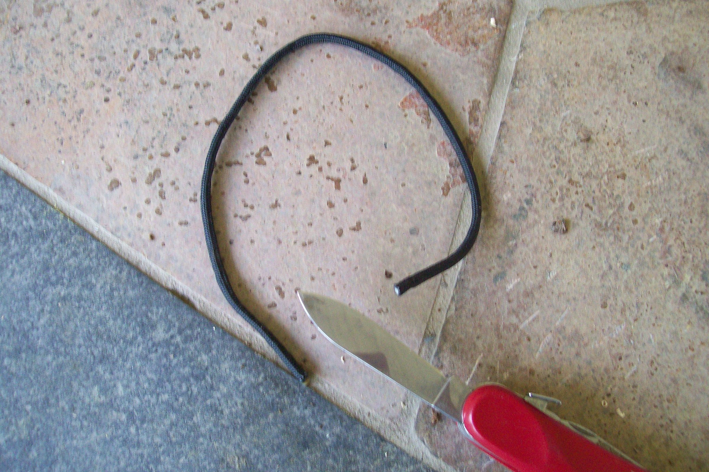 Emergency Survival Arrowhead Pendant and Making an Emergency Arrow 15