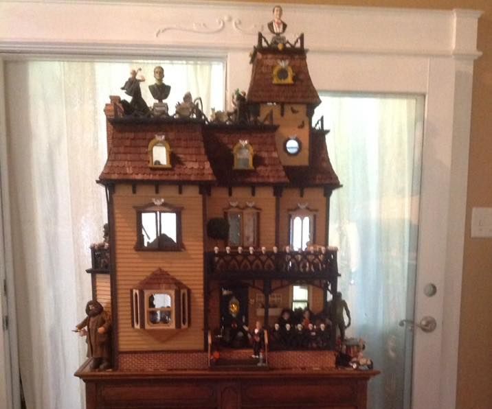 Halloween Doll House