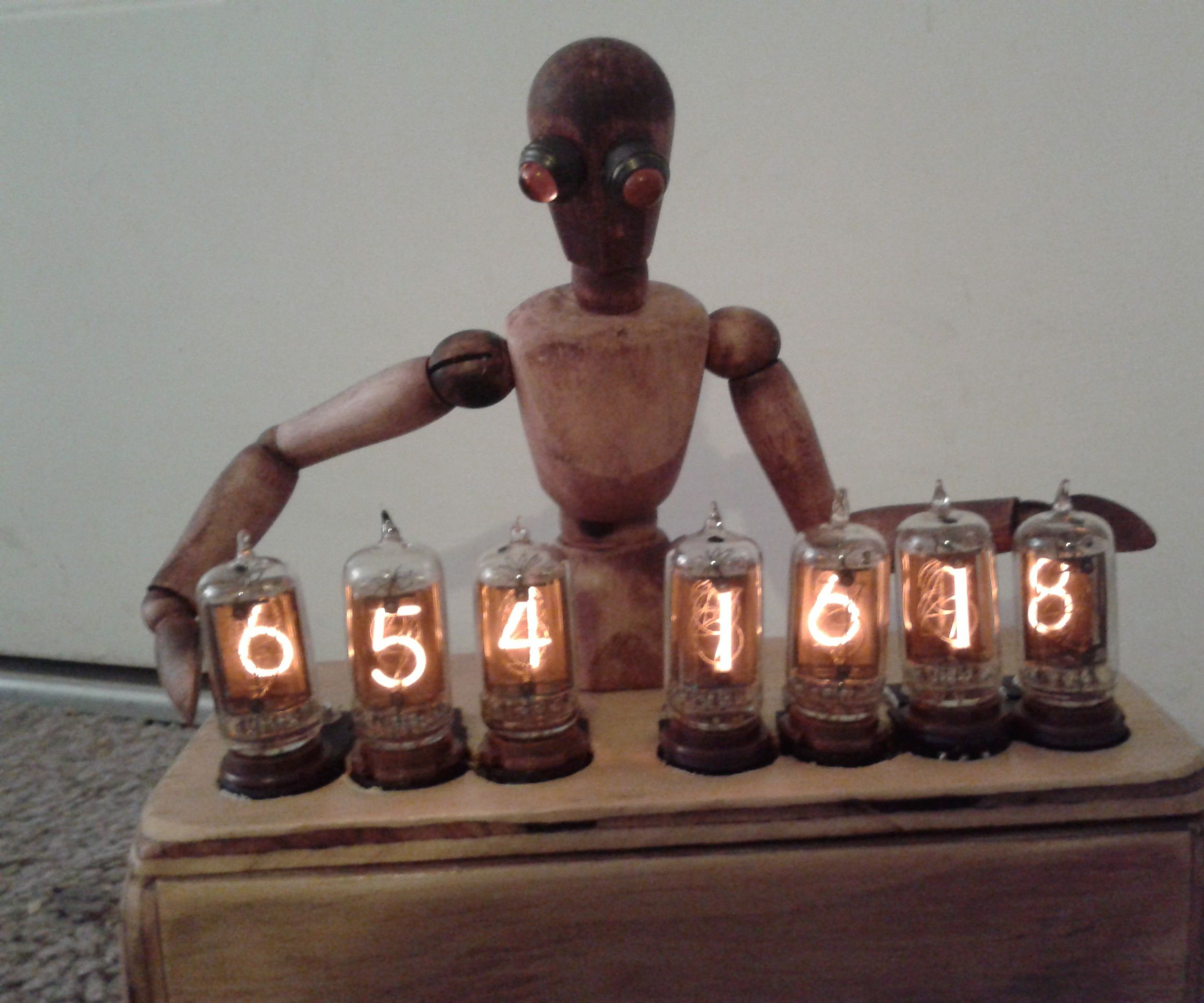 Battery Powered Static Nixie Tube Display