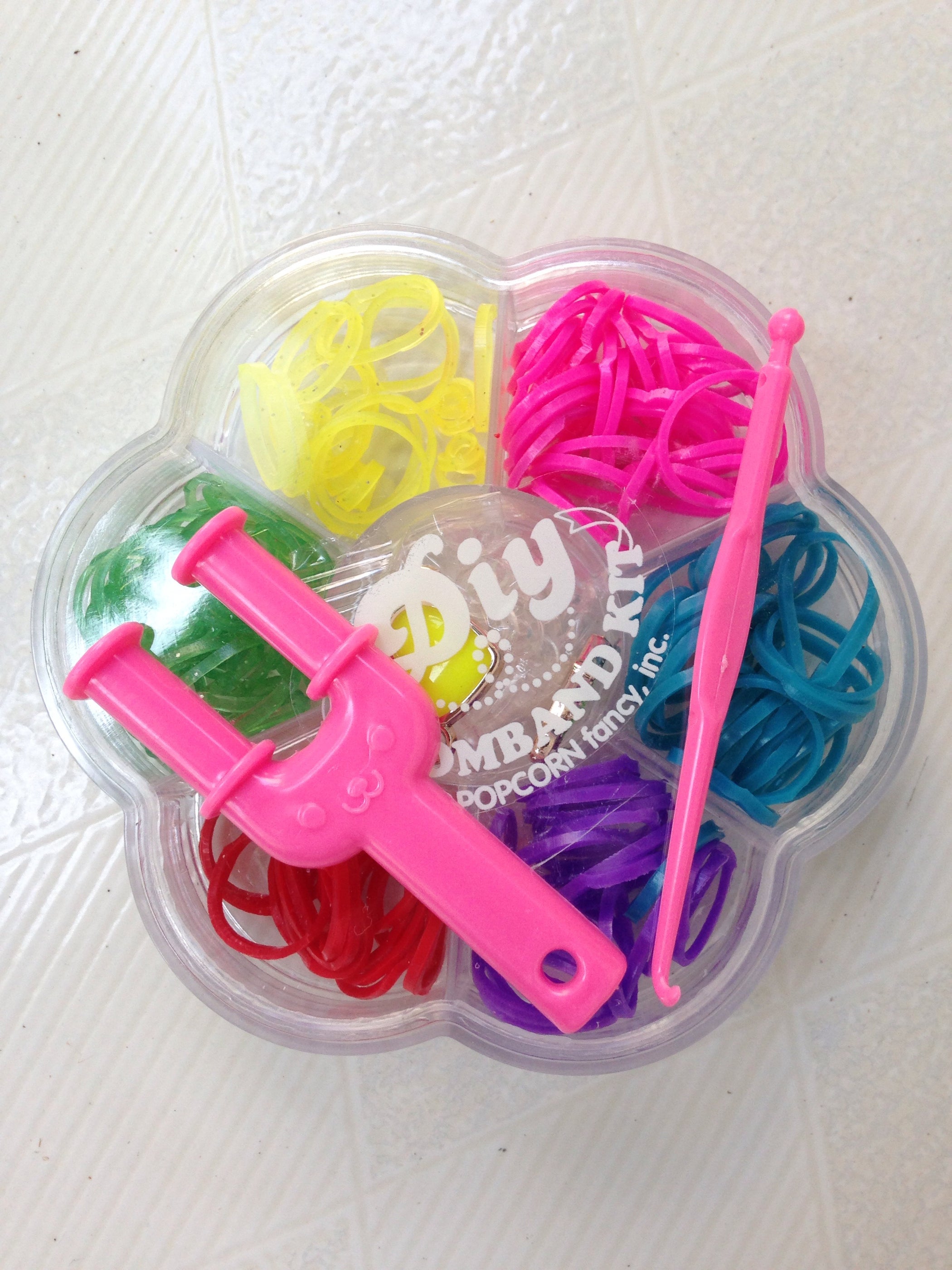 How to Loom for Beginners! 4 Steps Instructables