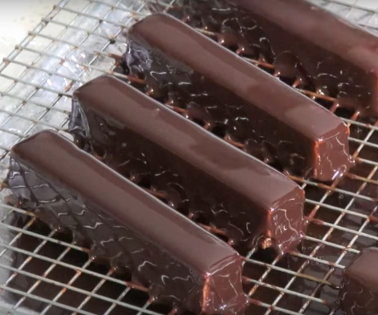 Chocolate Mousse Oats and Nuts Bar