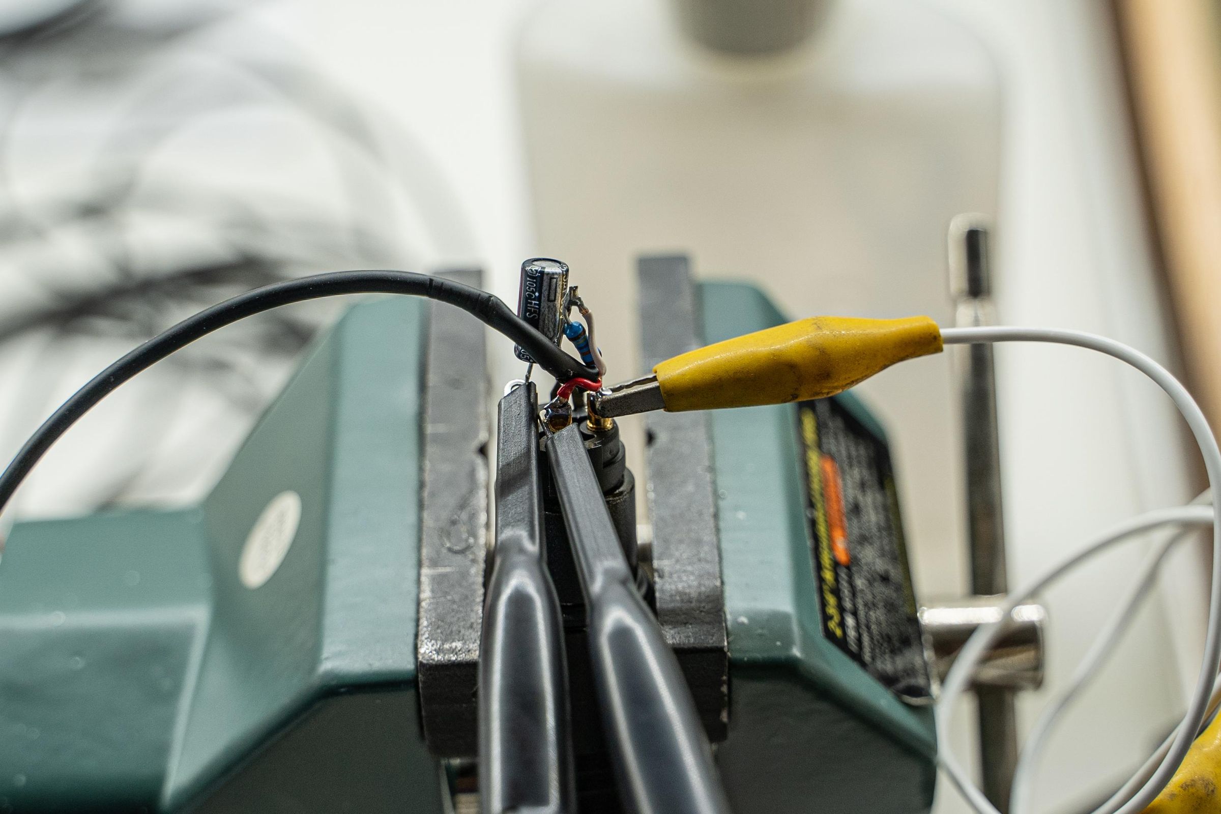 Build a PZM Microphone UPDATED! 6 Steps Instructables