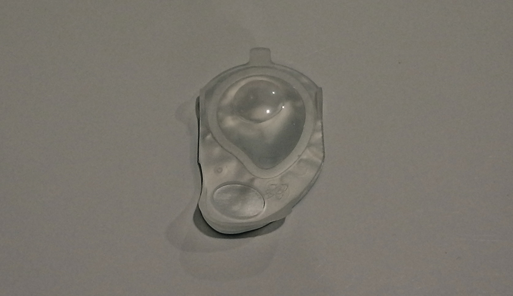 How to Insert and Remove a Contact Lens