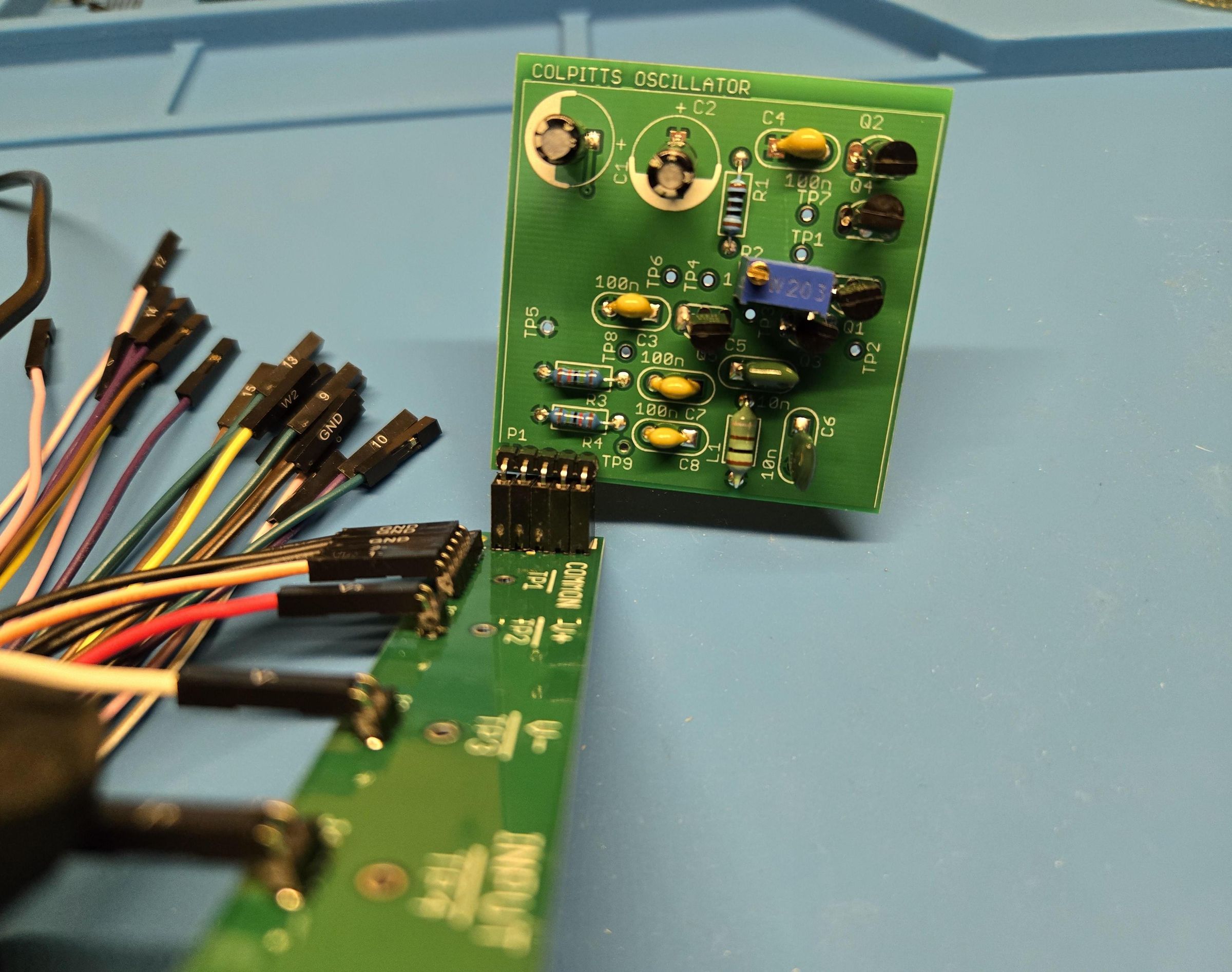 Colpitts Oscillator, MiniPCB, 06A-20, Rev A1-01