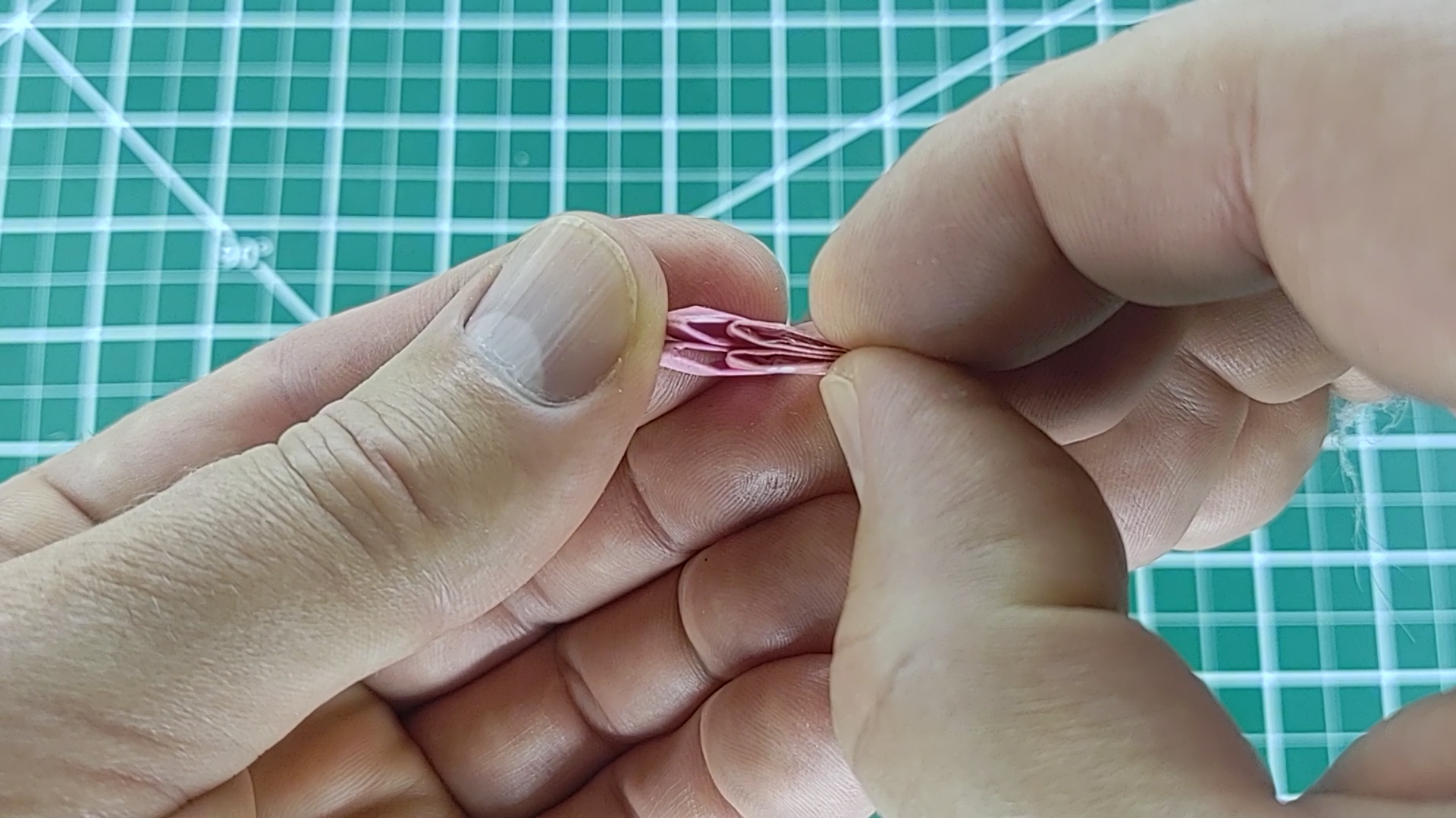 How to Make a Candy Wrapper Chain 7 Steps (with Pictures) Instructables