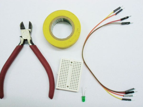 第 1 步:准备工具和零件。