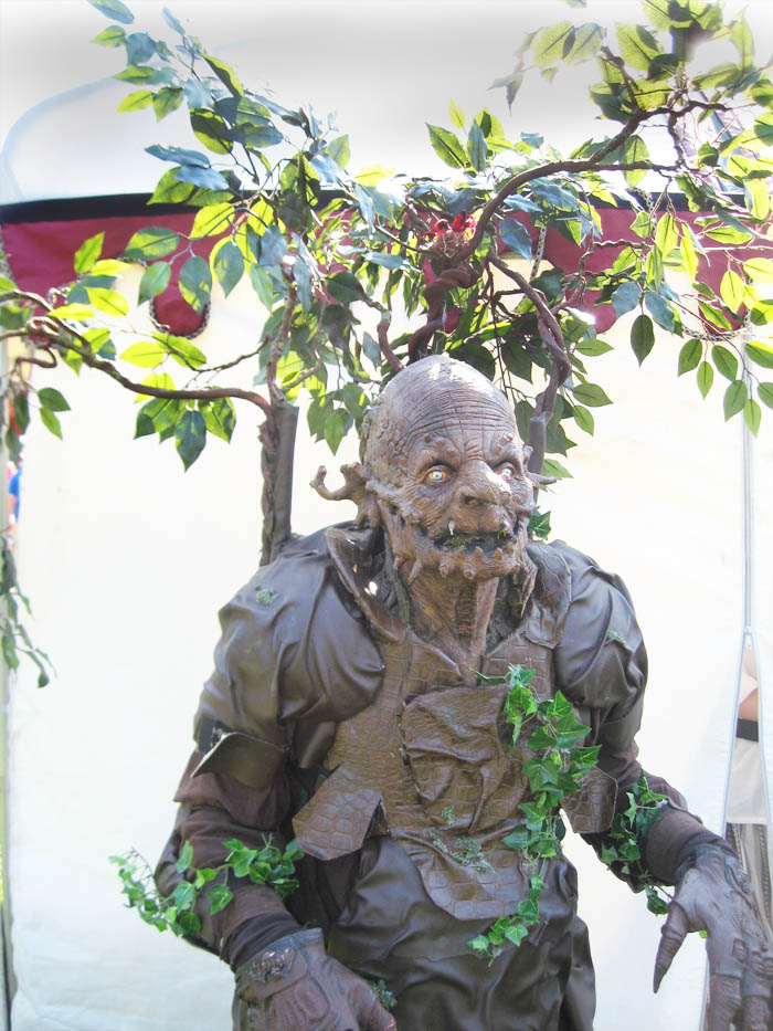 Ent /8 Foot  Tree Monster / Treebeard  / Tree Man Costume Halloween & Faire