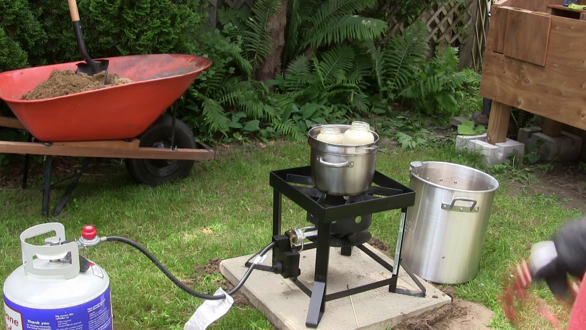 how hot is bacon grease