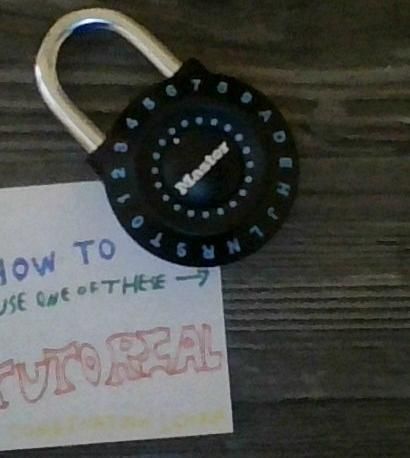 How to Open and Close a Combination Lock
