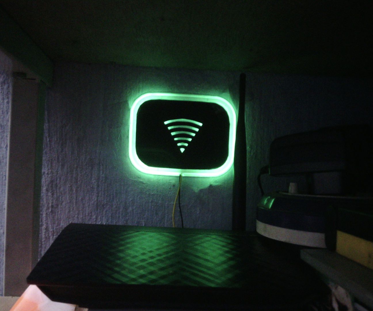 DIY Glowing LED Wi-Fi Indicator