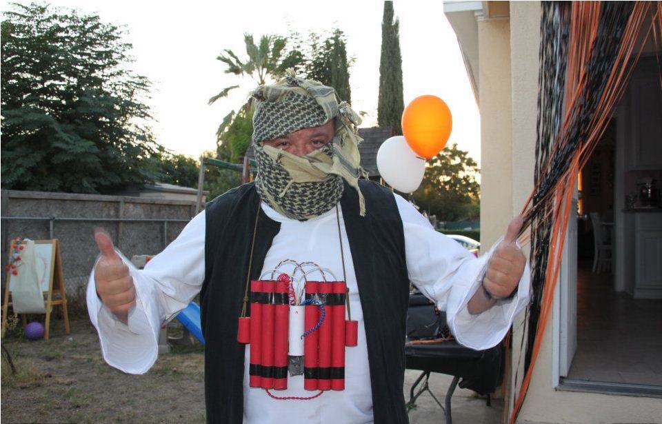 How to Make an Extremist Costume