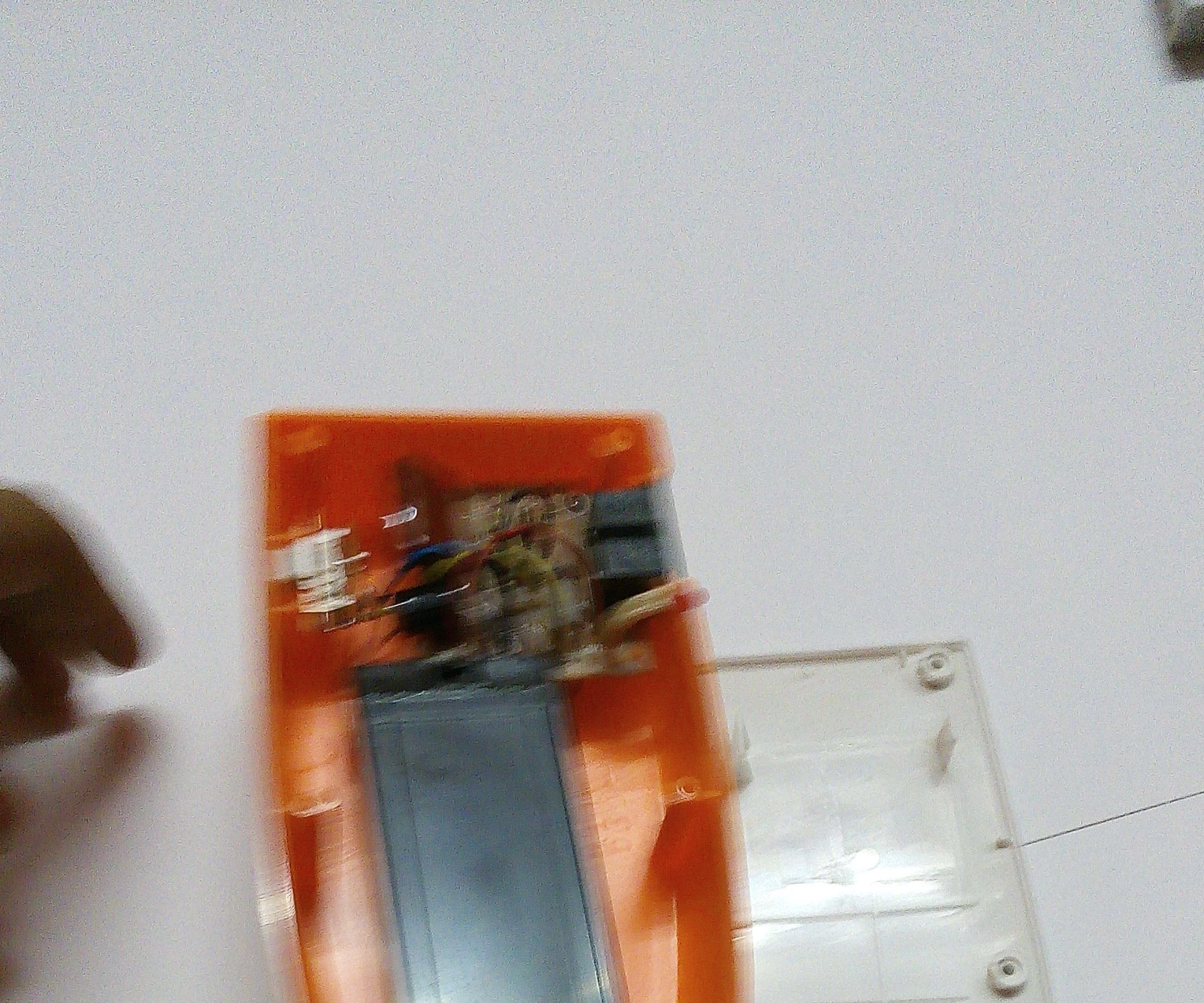 Automated Desk Lamp (with ARDUINO and HC-SR04)hjh