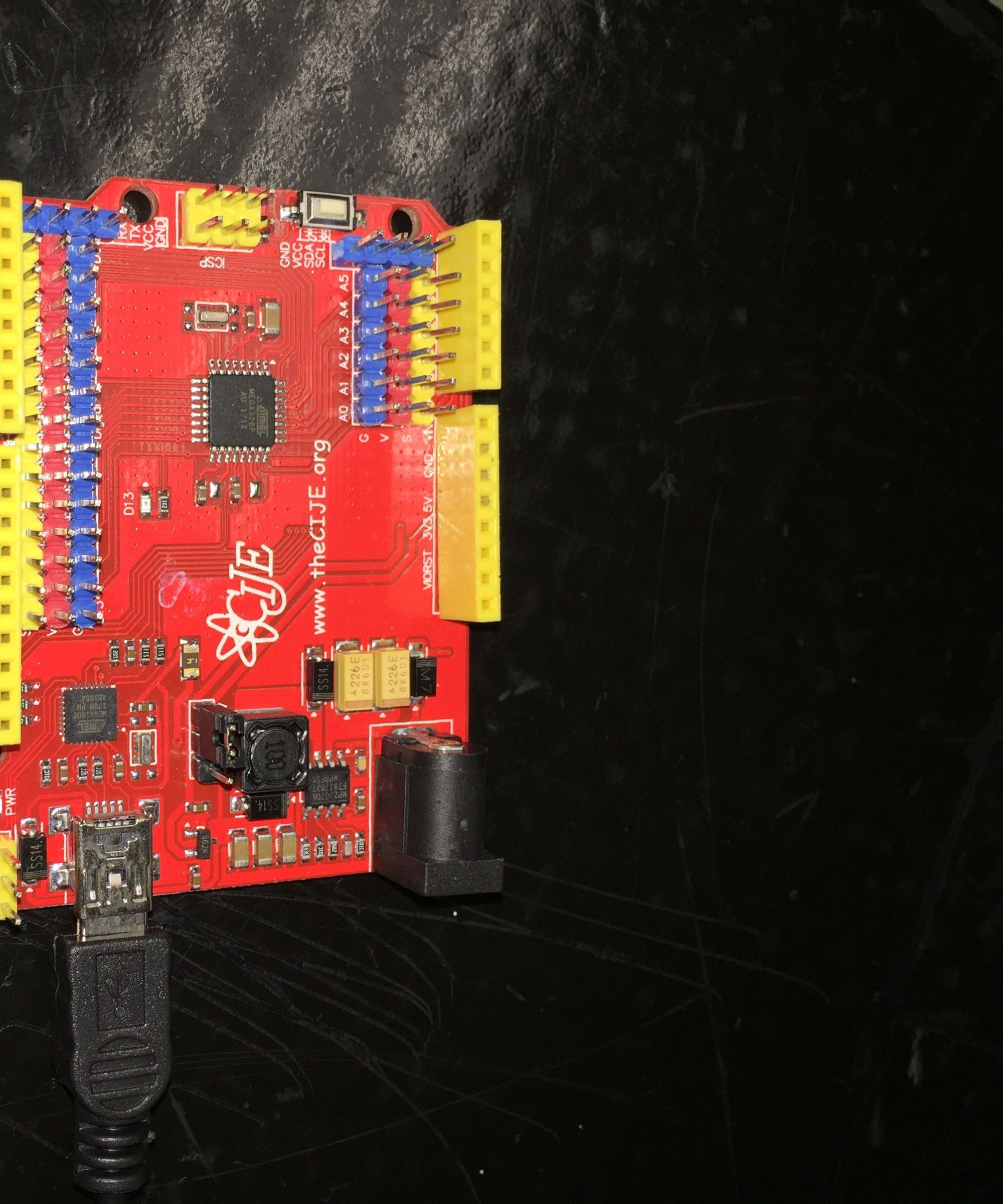 How to Make a Traffic Light Blink With Arduino
