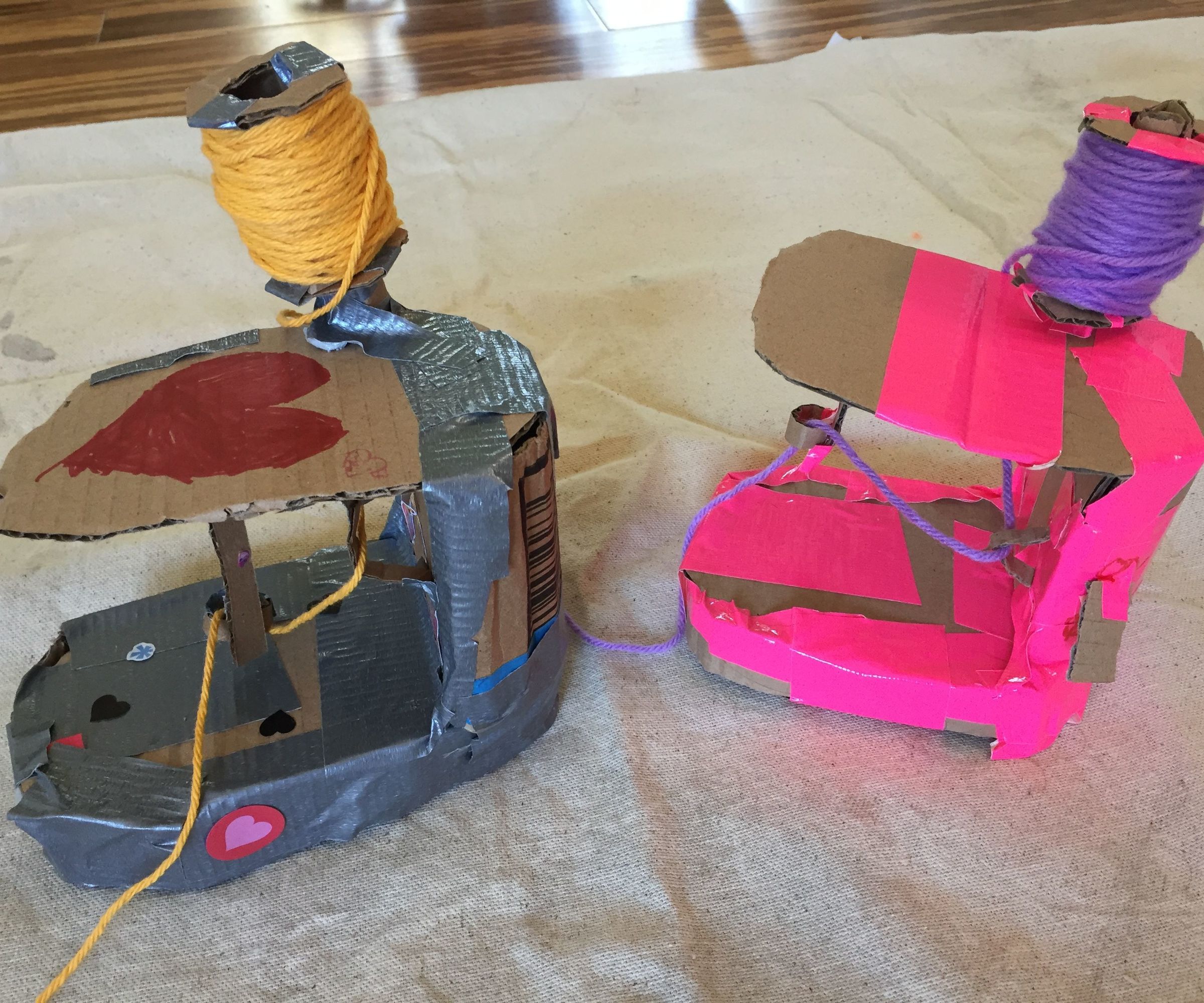 Toy Sewing Machine With Removable Thread Spool