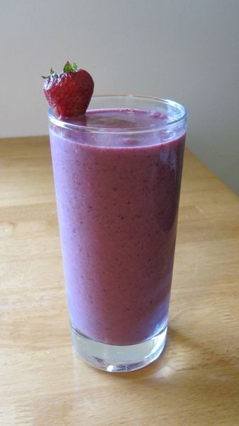 Banana-Berry-Pineapple Smoothie