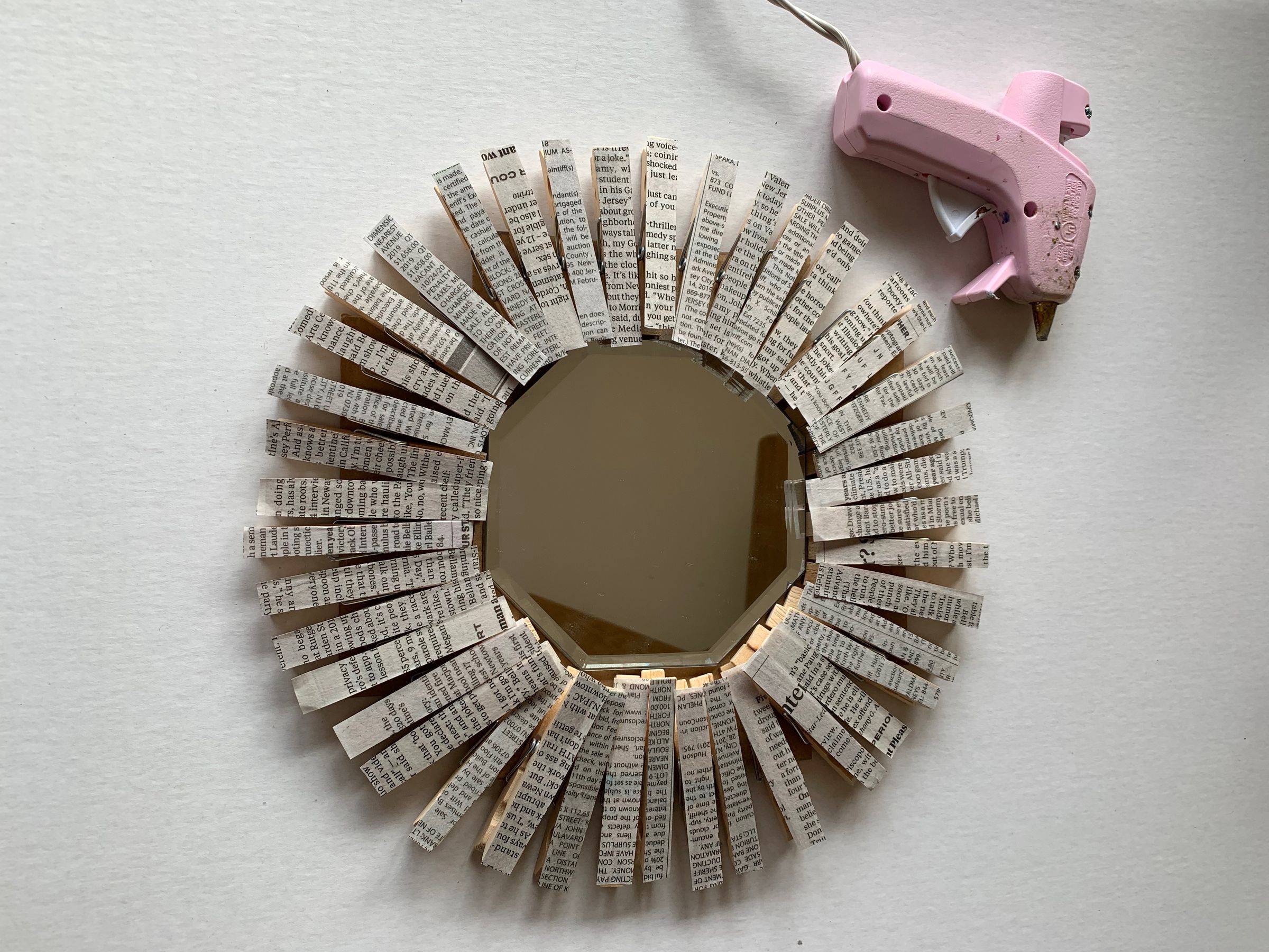 Clothespin Mirror and Vanity Holder 15 Steps (with Pictures
