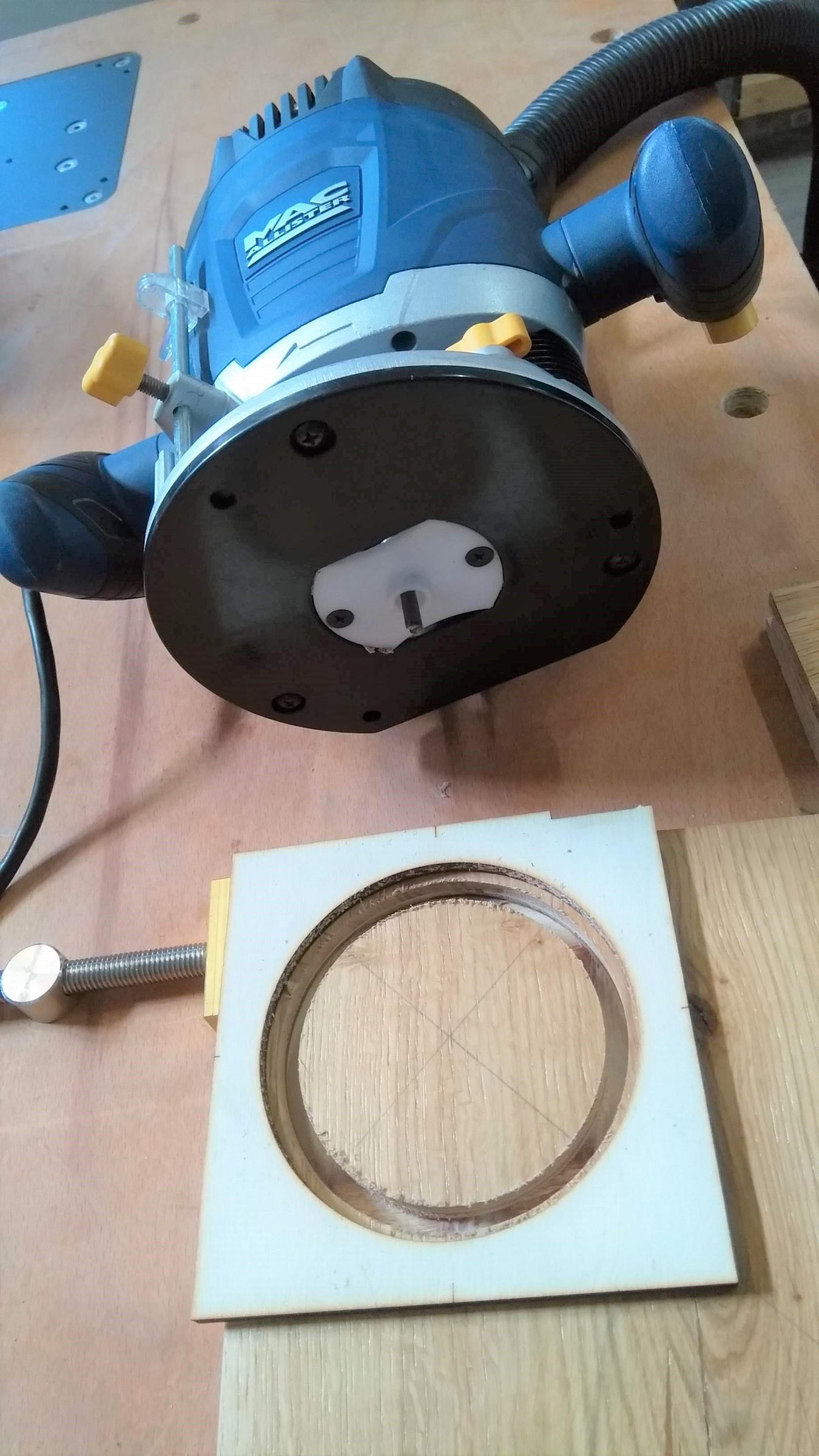 DIY Router Guides, Collars and Templates With Fusion 360 8 Steps