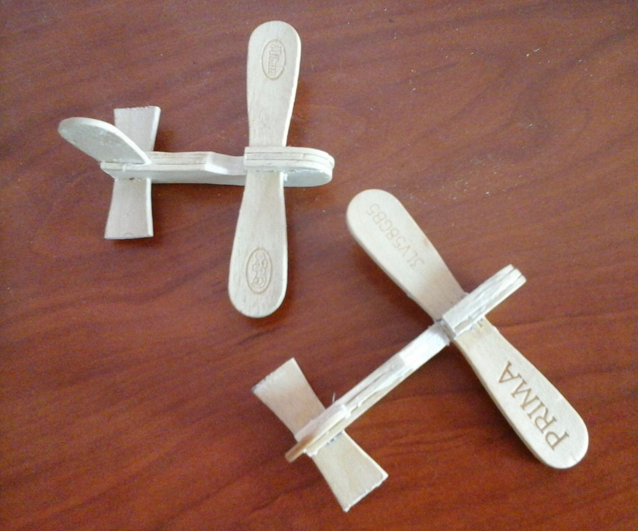 Simple Aircraft Using Only 6 Ice-cream Wooden Sticks