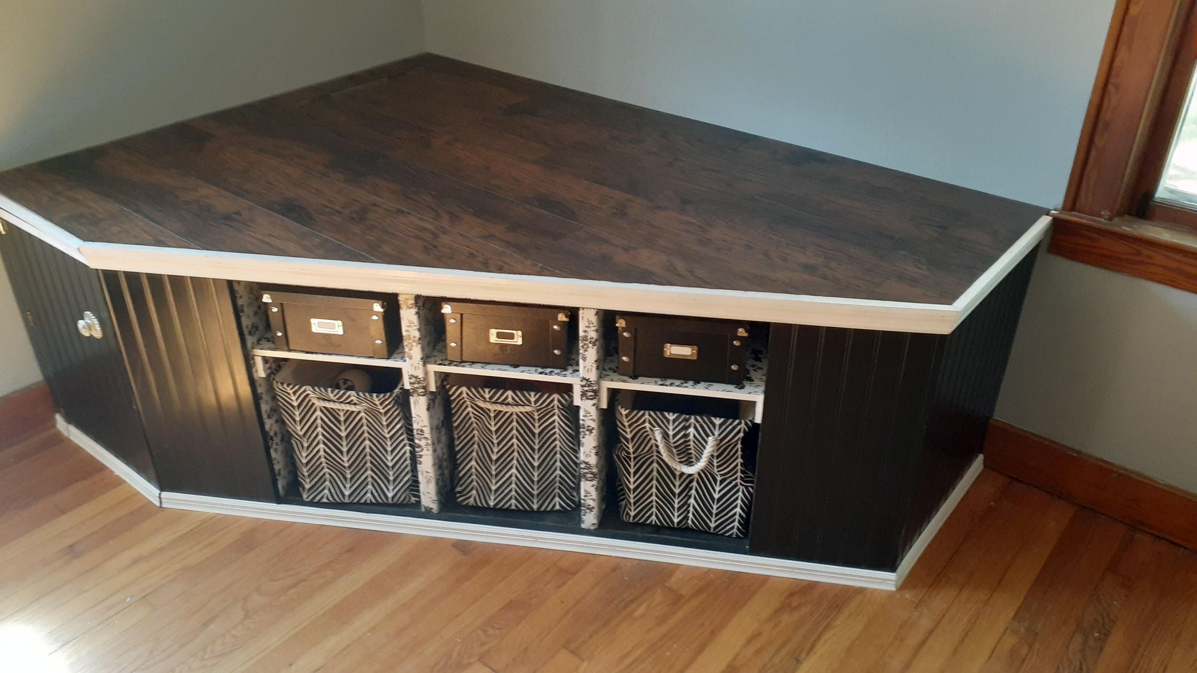 Children's Play Stage (with Secret Trapdoor and Playarea!) 12 Steps