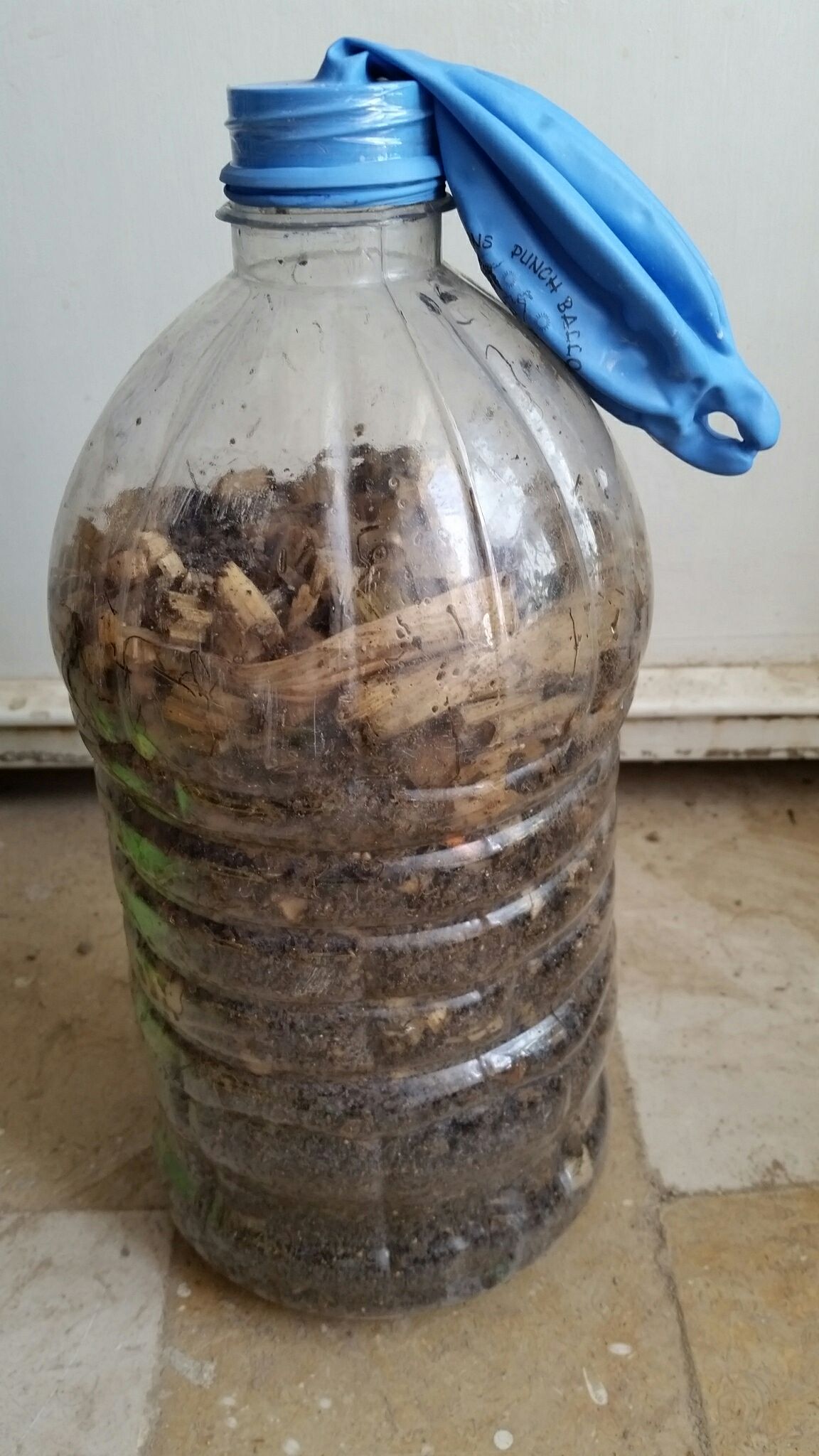 ZOMBIE FART MAKER Anaerobic Composter