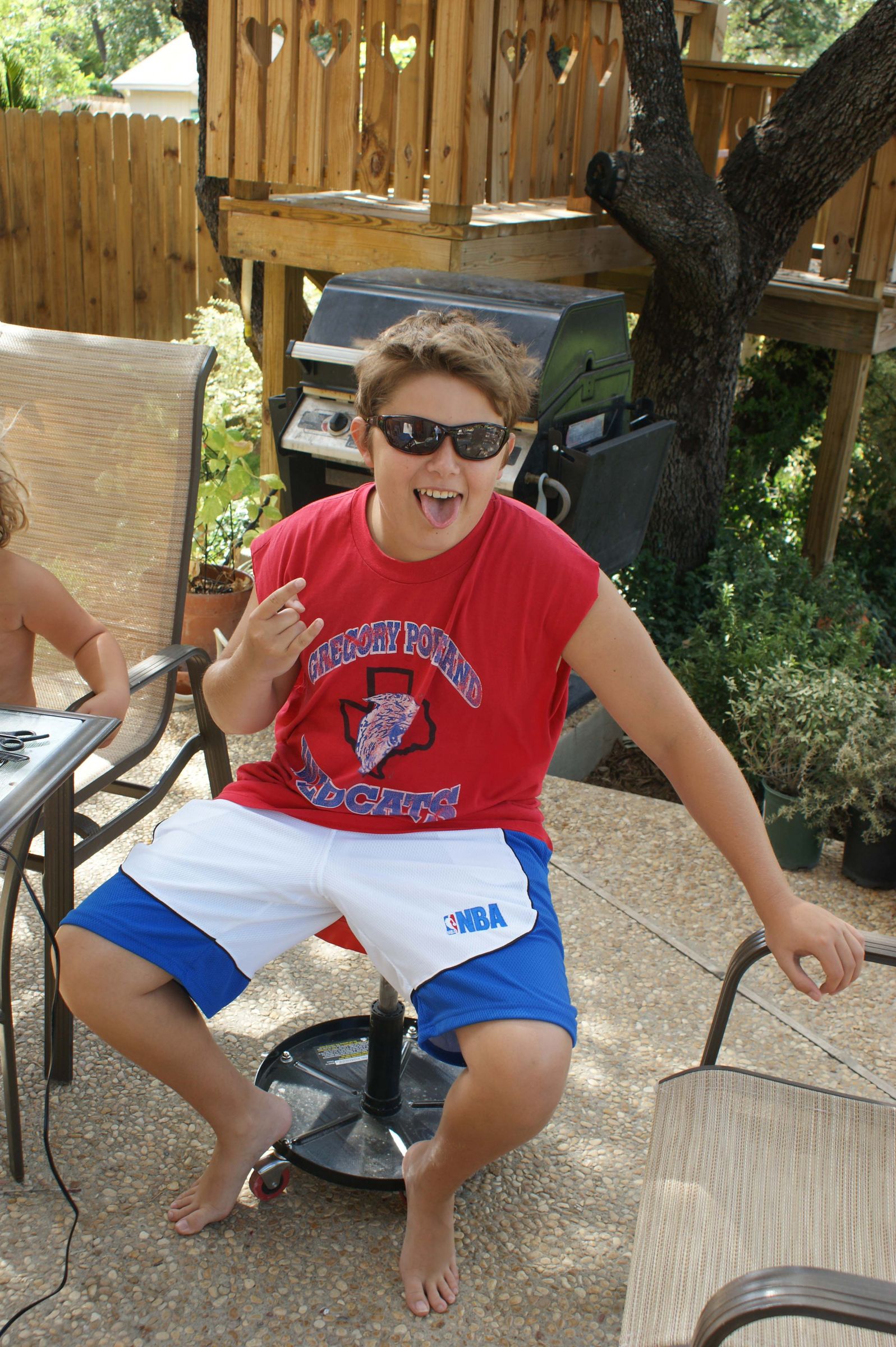 How to Cut a MOHAWK Hairdoo... and How to Dye That Bad Boy! 20 Steps