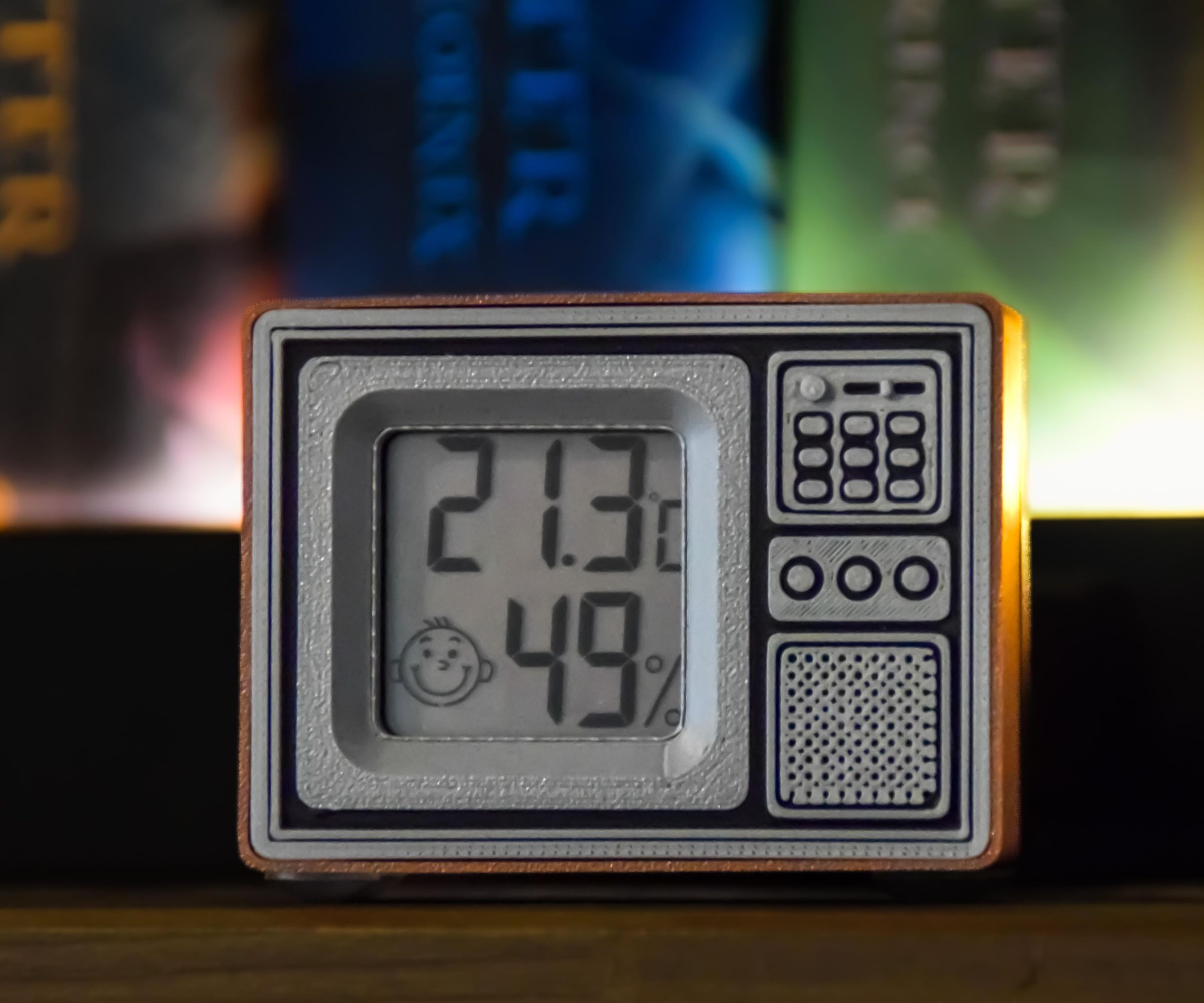 Mini Retro TV Thermo Hygrometer - the Cutest Way to Read Your Room