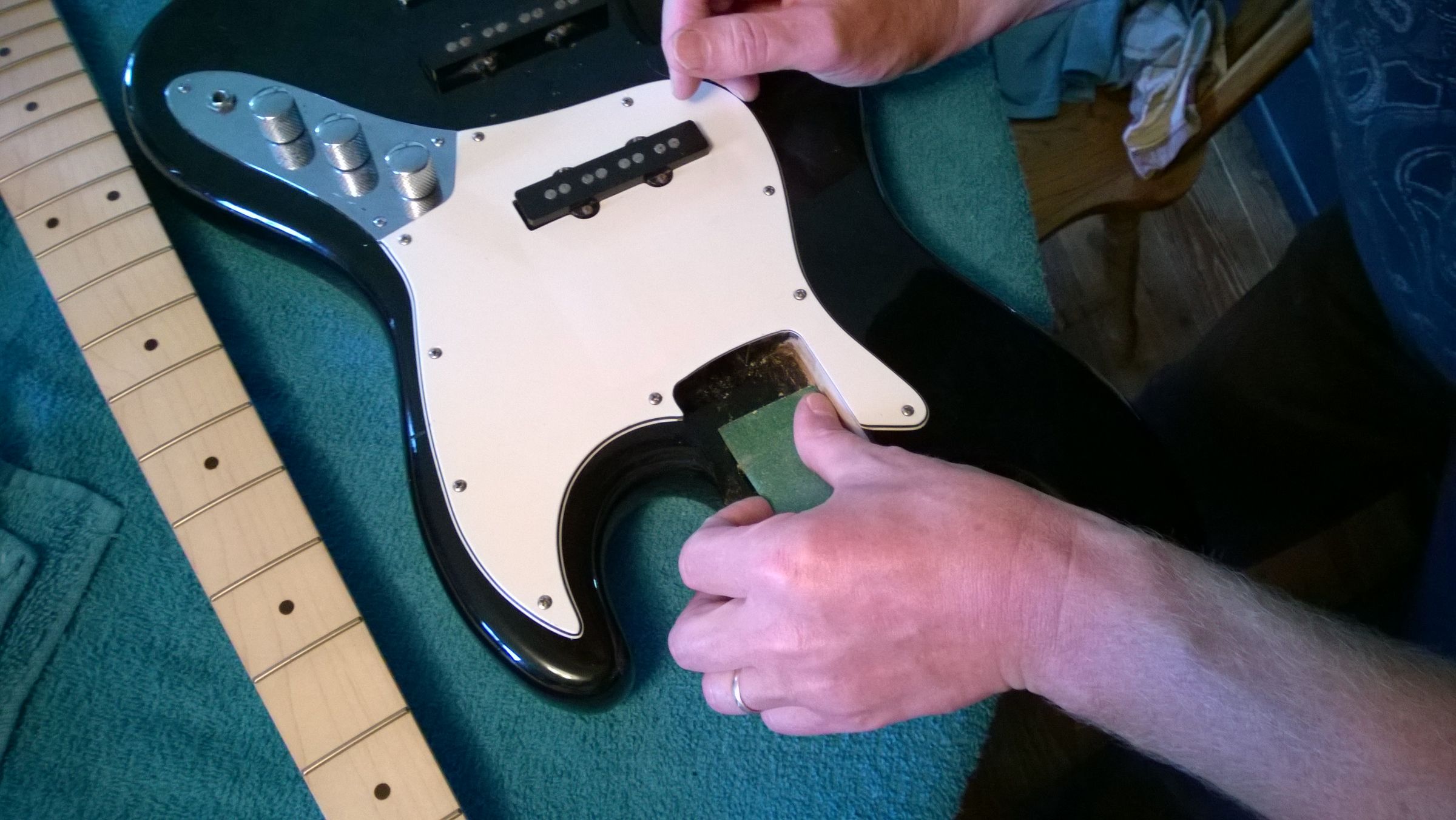 Replacing a Jazz Bass Neck 4 Steps (with Pictures) Instructables