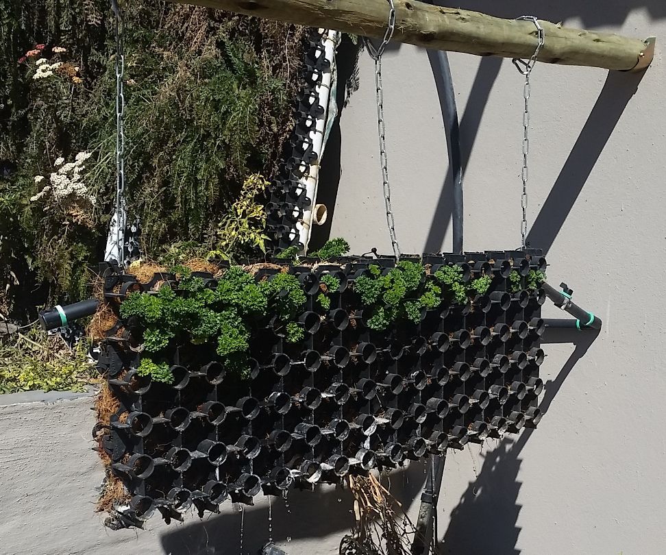 Hanging Hydroponic Waterfall Filter Garden