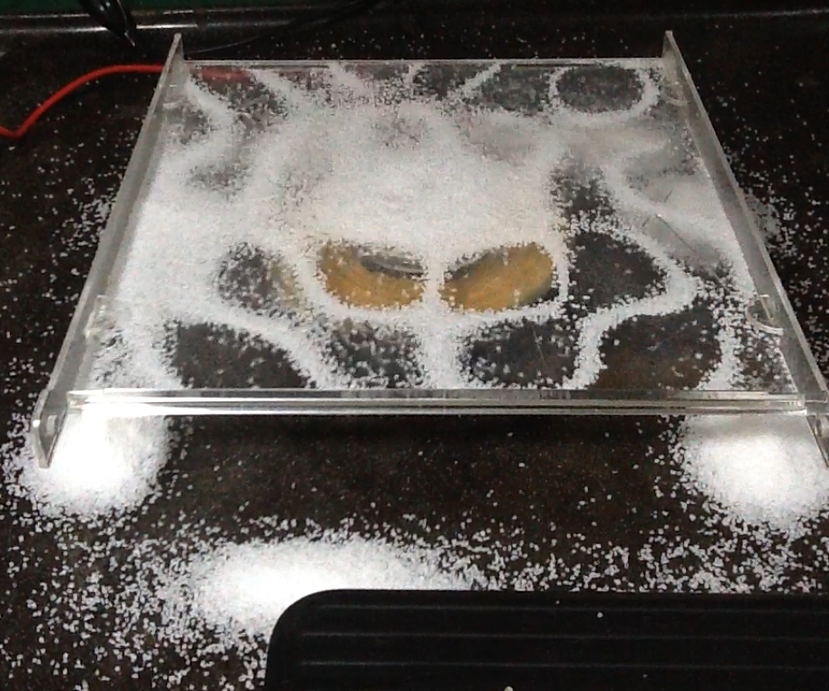Chladni Plate - Visualize Resonance!