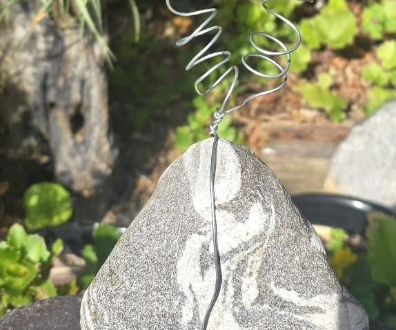 DIY Rock & Air Plant Sculpture