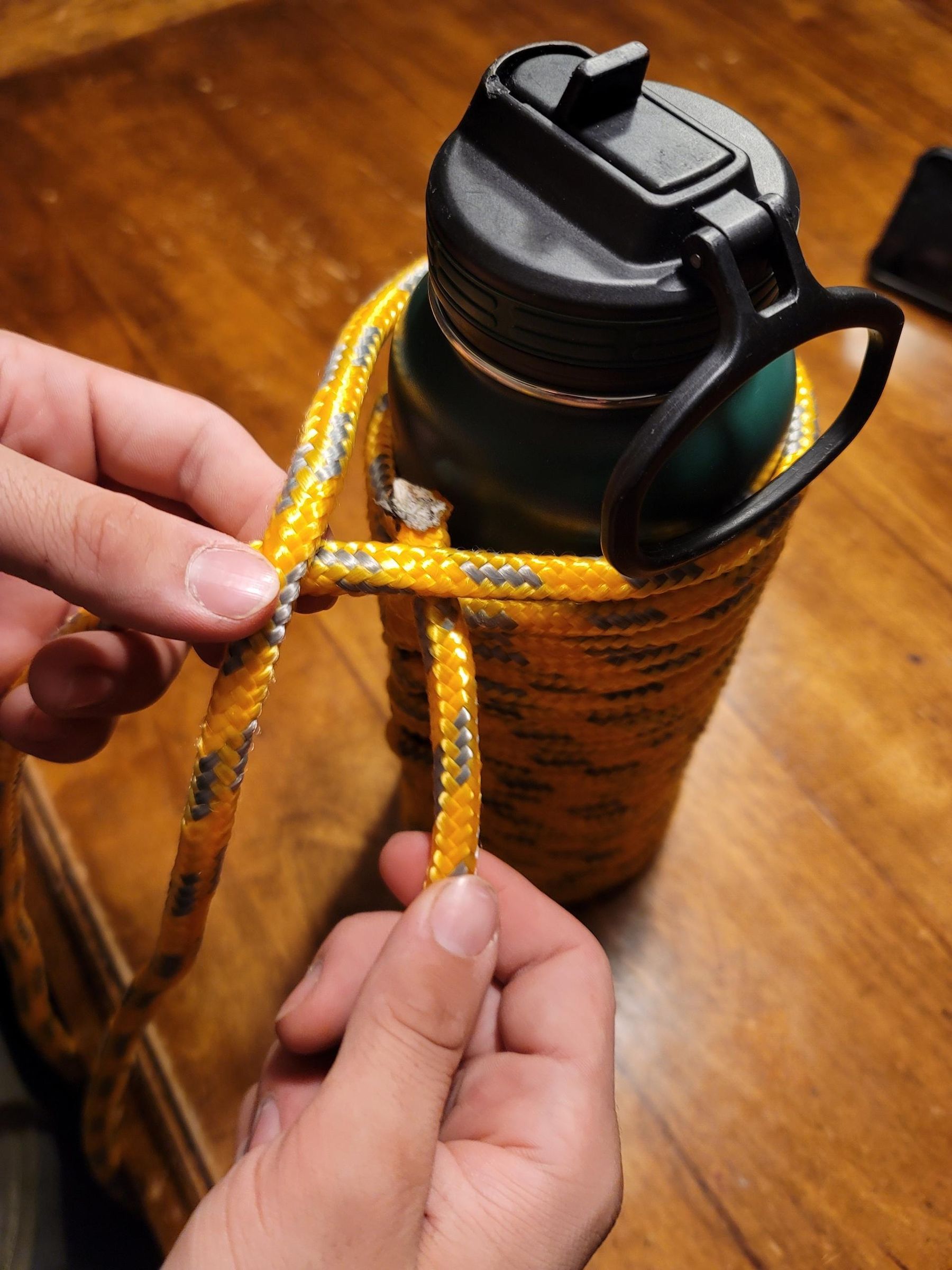 6 Step Water Bottle Rope Wrap : 7 Steps (with Pictures) - Instructables