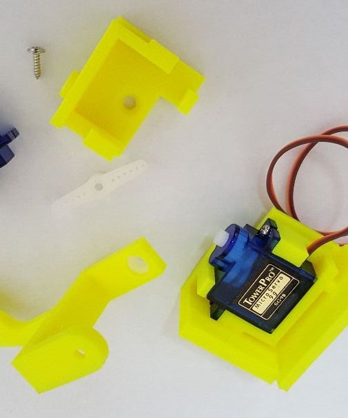 Simple and Low Cost 6 Legs Spider Lego Robot 