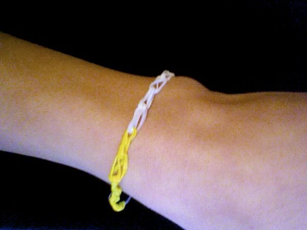 Easy to Make Rubber Band Bracelets