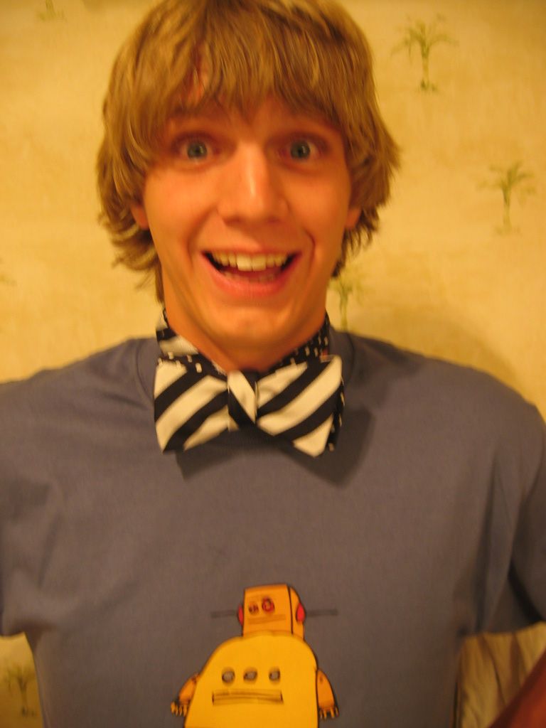 Tying a Bow Tie Way # 2 (the Easy Way)