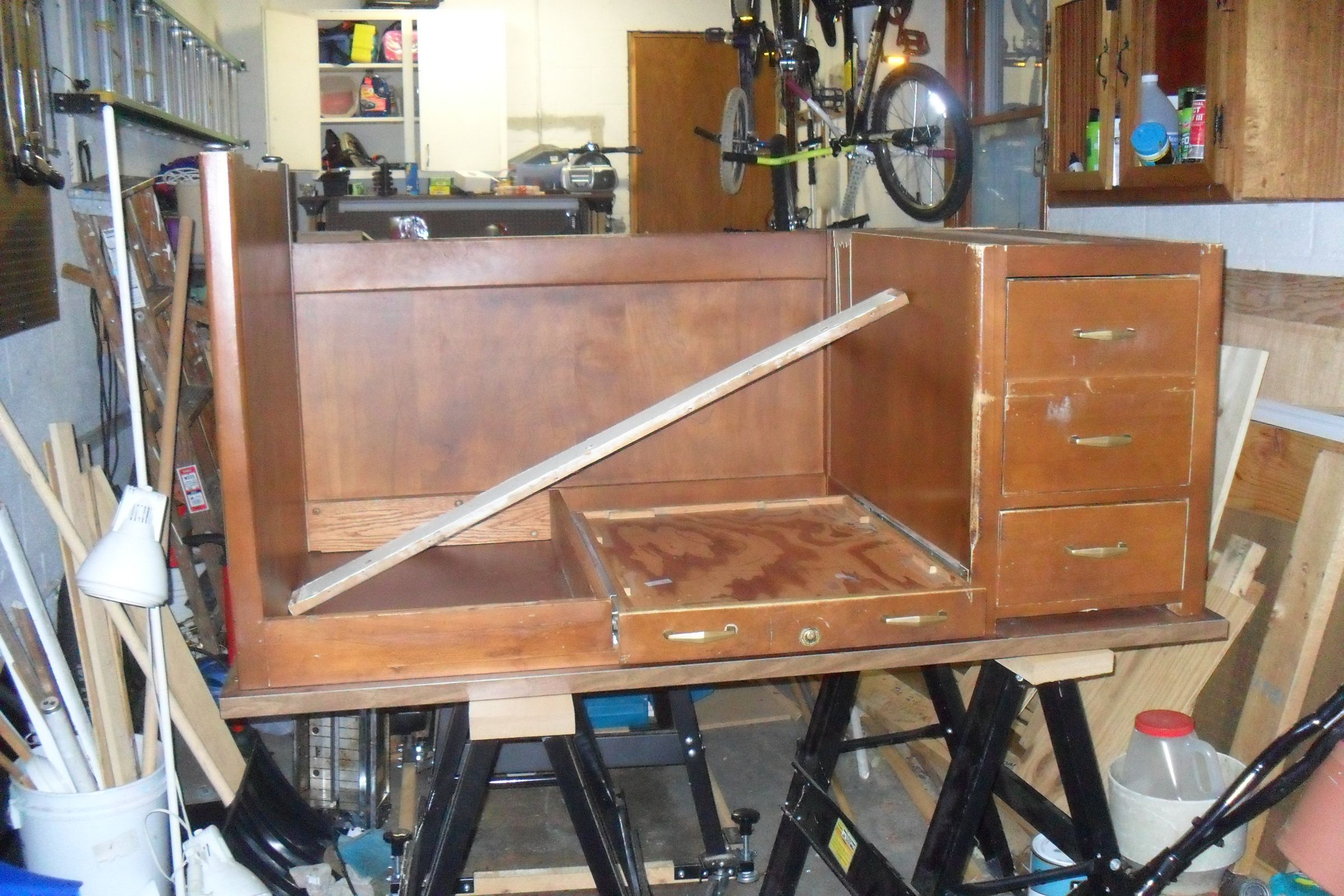 Transforming an Old Desk for a Hobby/craft Desk