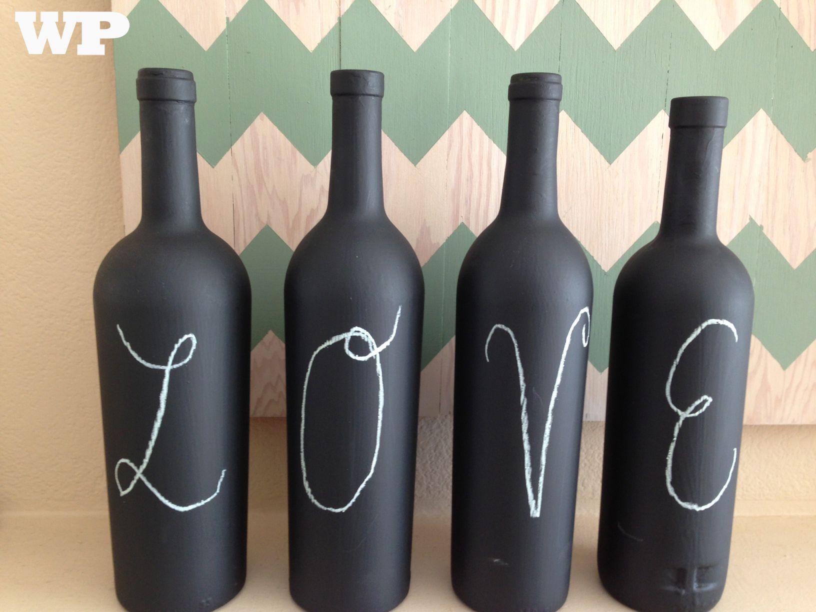 How to Paint Wine Bottles With Chalkboard Paint