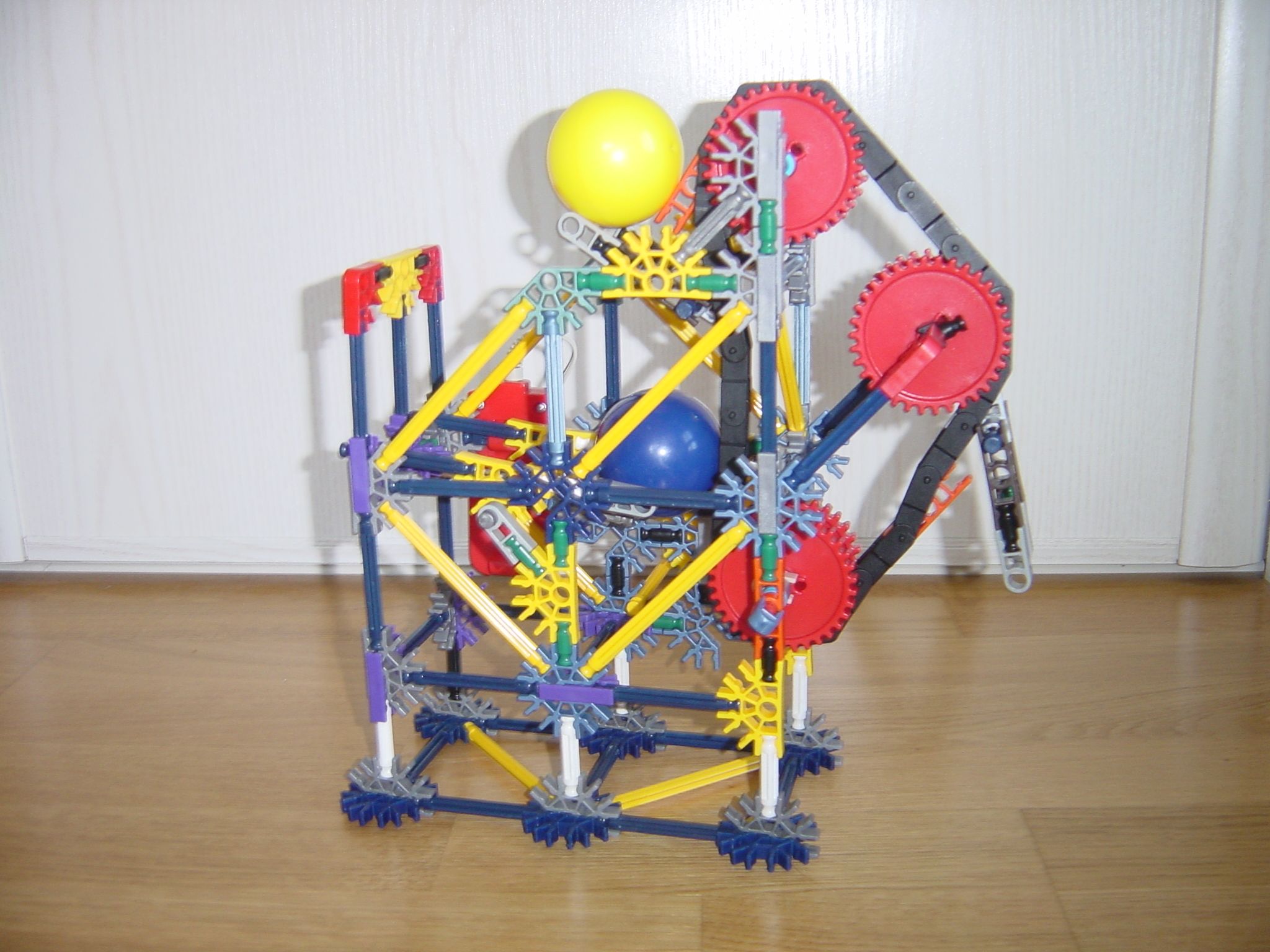 Project N (Knex Ball Machine) - the Smallest and Most Pointless Ball Machine Ever