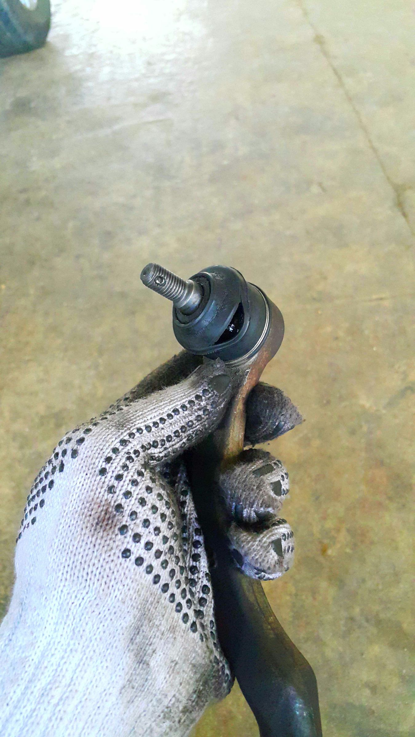 Replacing Outer Tie Rods. 3 Steps Instructables