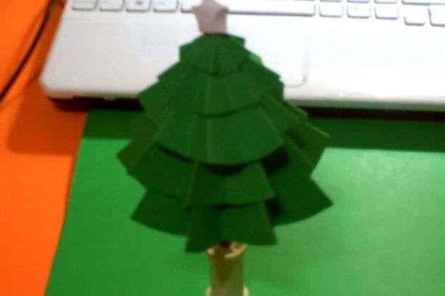 1$ Christmas Tree in 5 Minutes