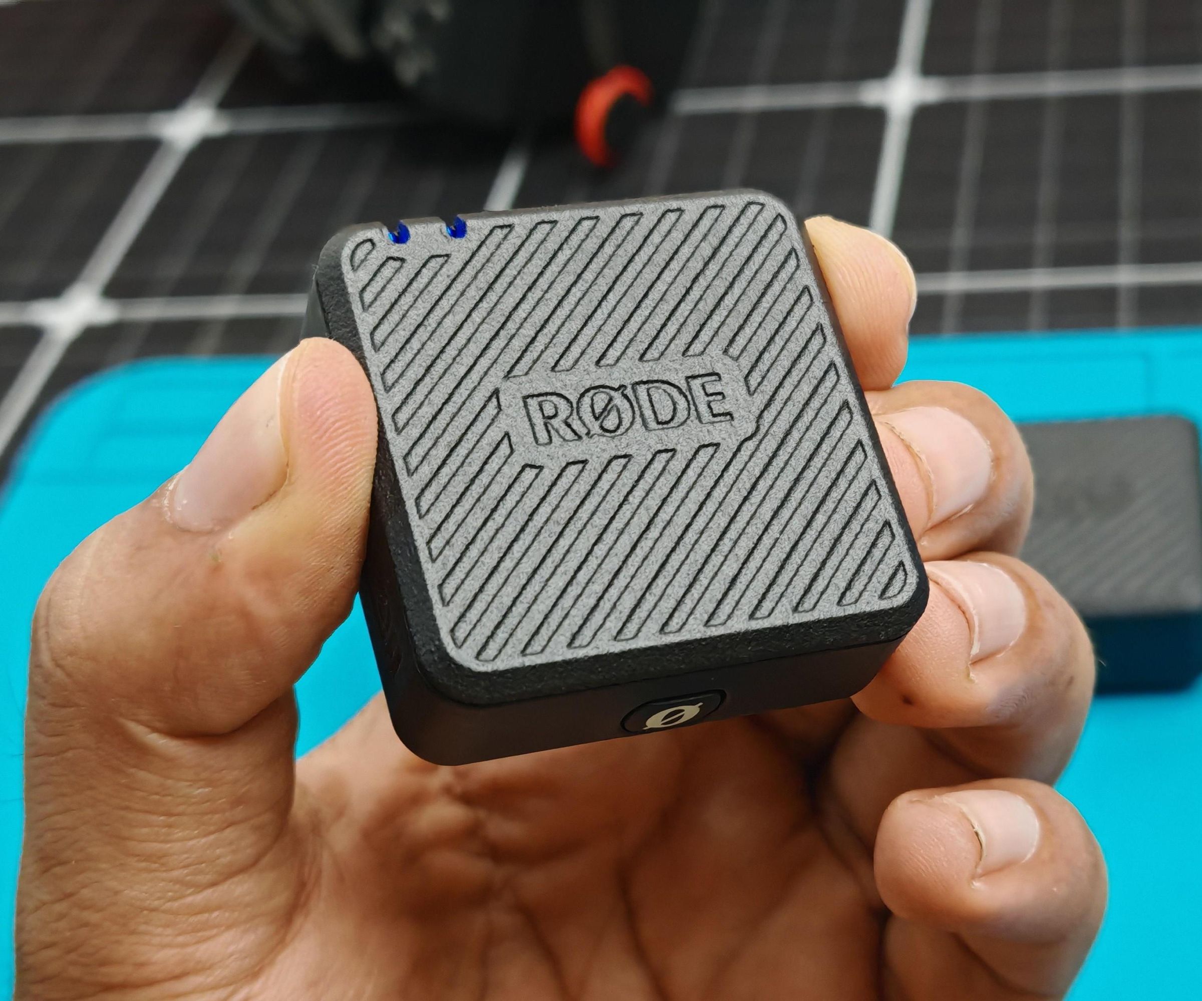 Rode Wireless Mic: Battery Upgrade + Custom 3D-Printed Body