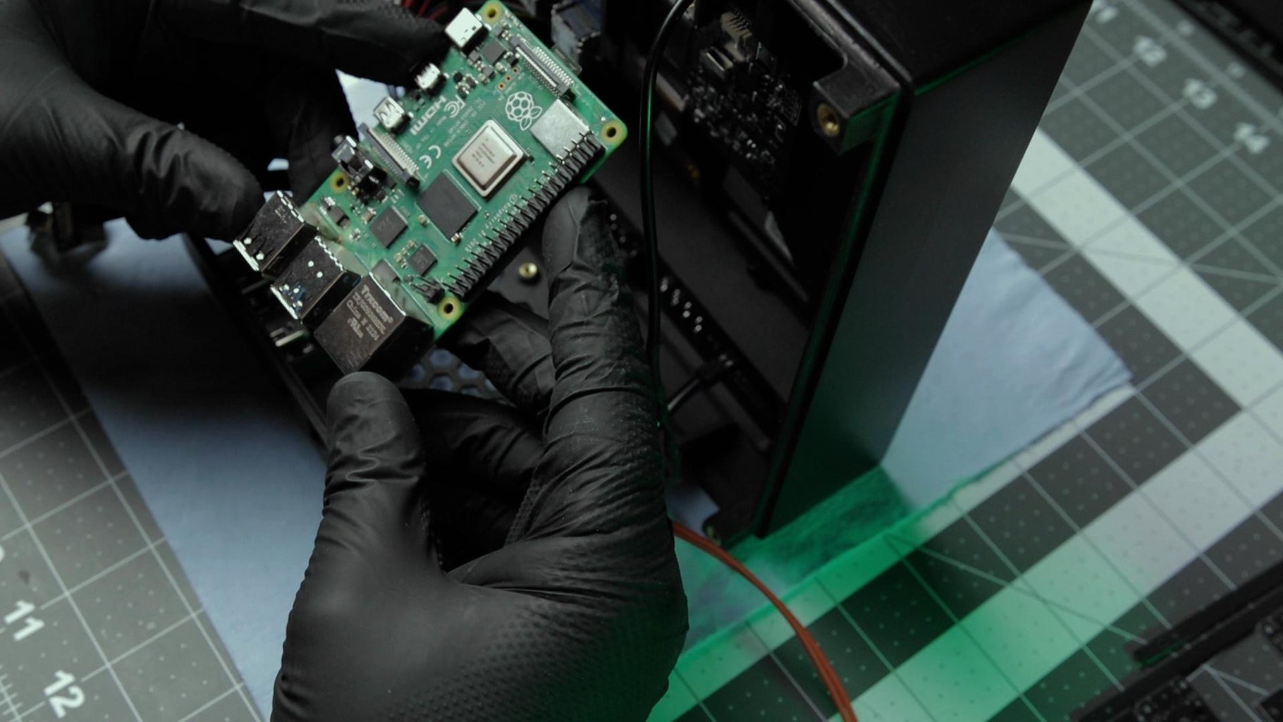 All-In-One Portable Raspberry Pi Enclosure — Pi Terminal : 12 Steps ...