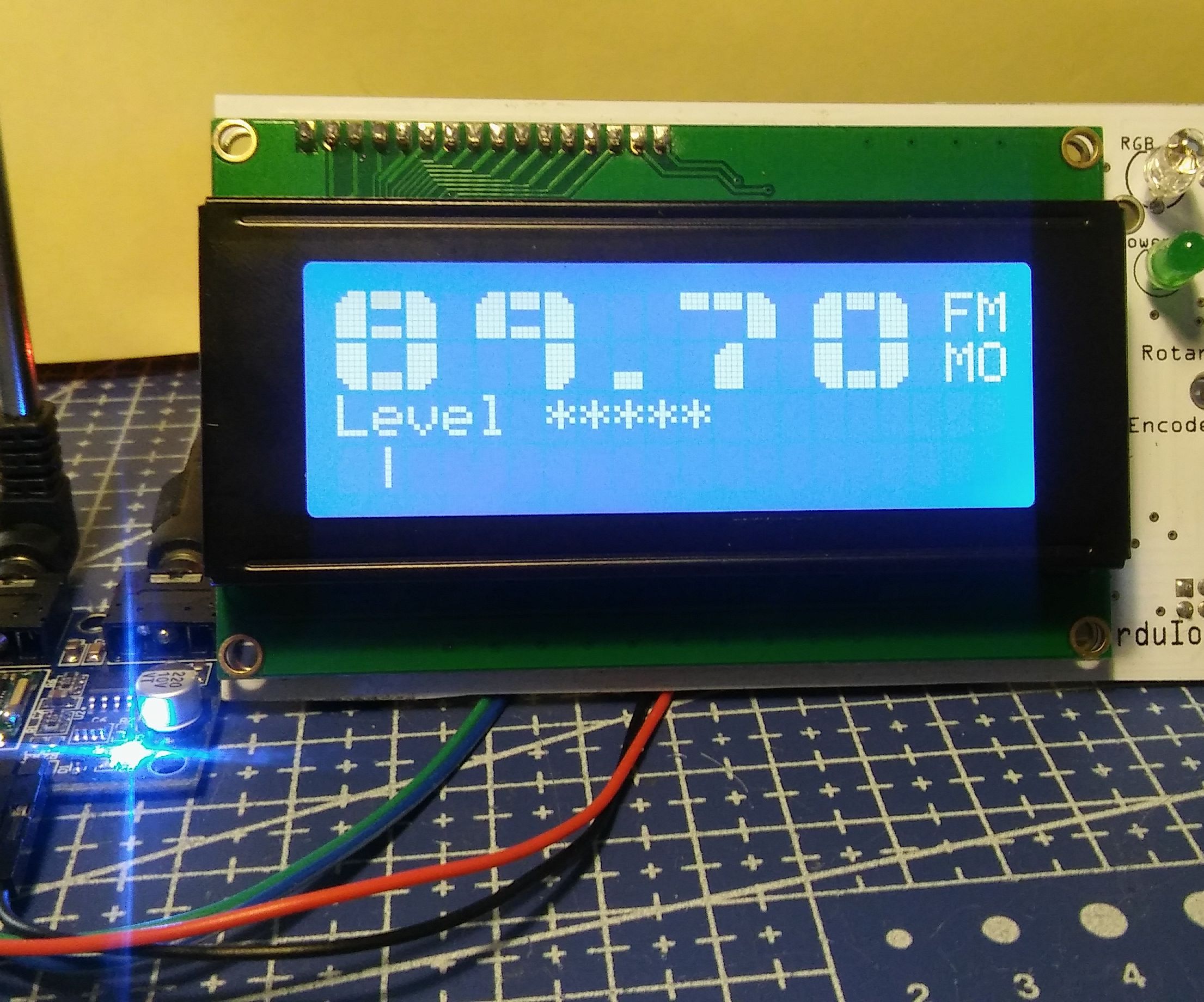 FM Radio Using Inviot U1, an Arduino Compatible Board