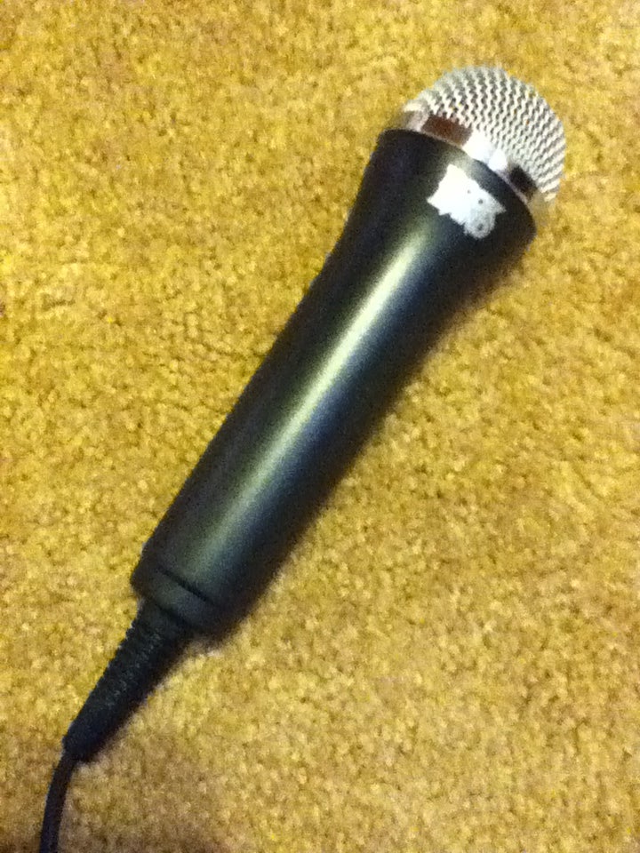 How to Convert a Rock Band USB Microphone to a 1/4" Mono Plug Microphone 4 Steps (with