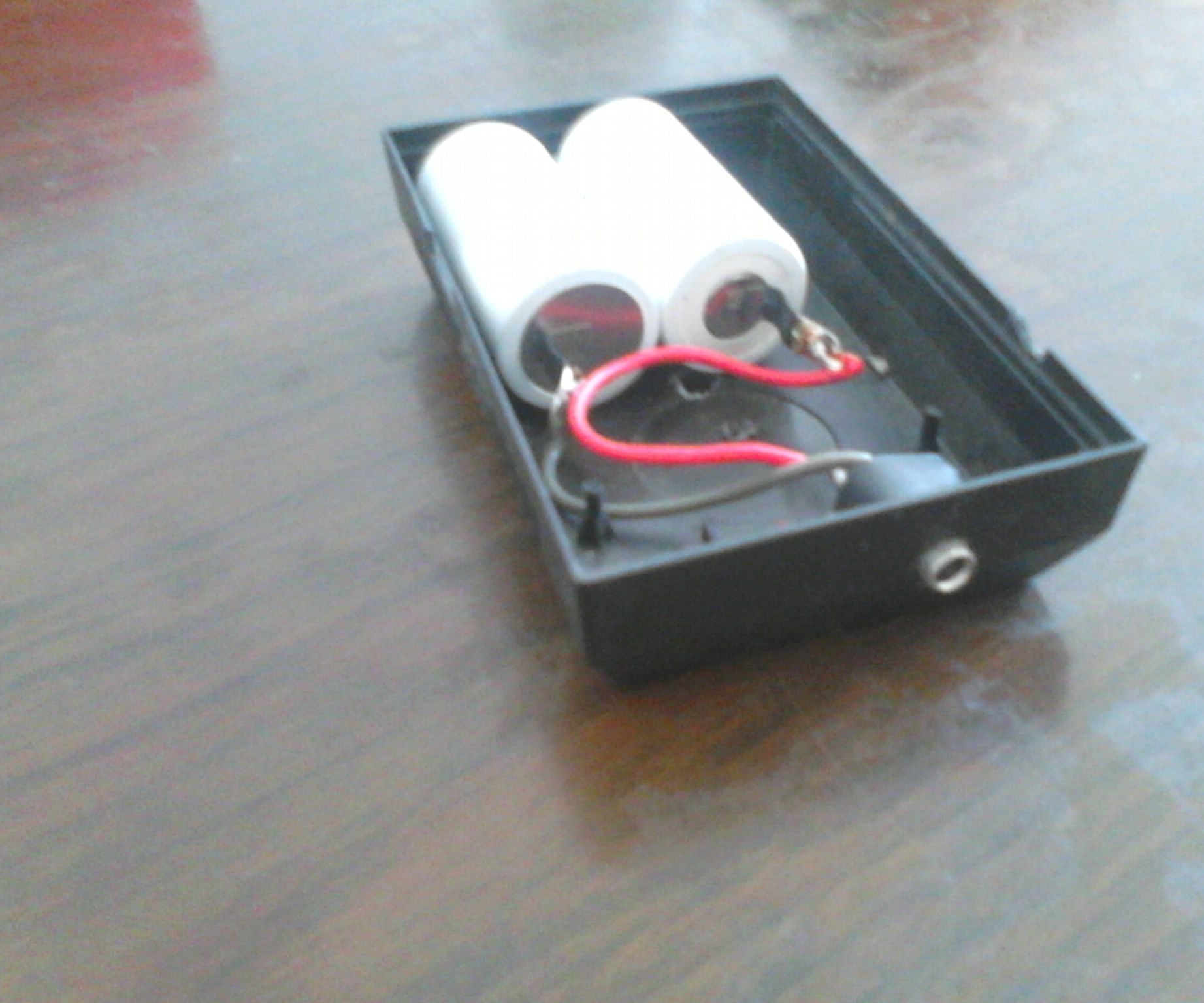 DIY Portable Power Sorce {from Old Parts}