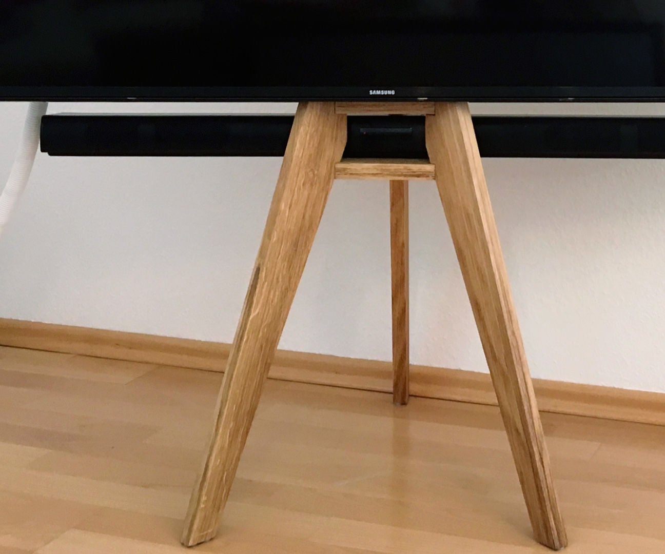 Tripod TV Stand 11 Steps (with Pictures) Instructables