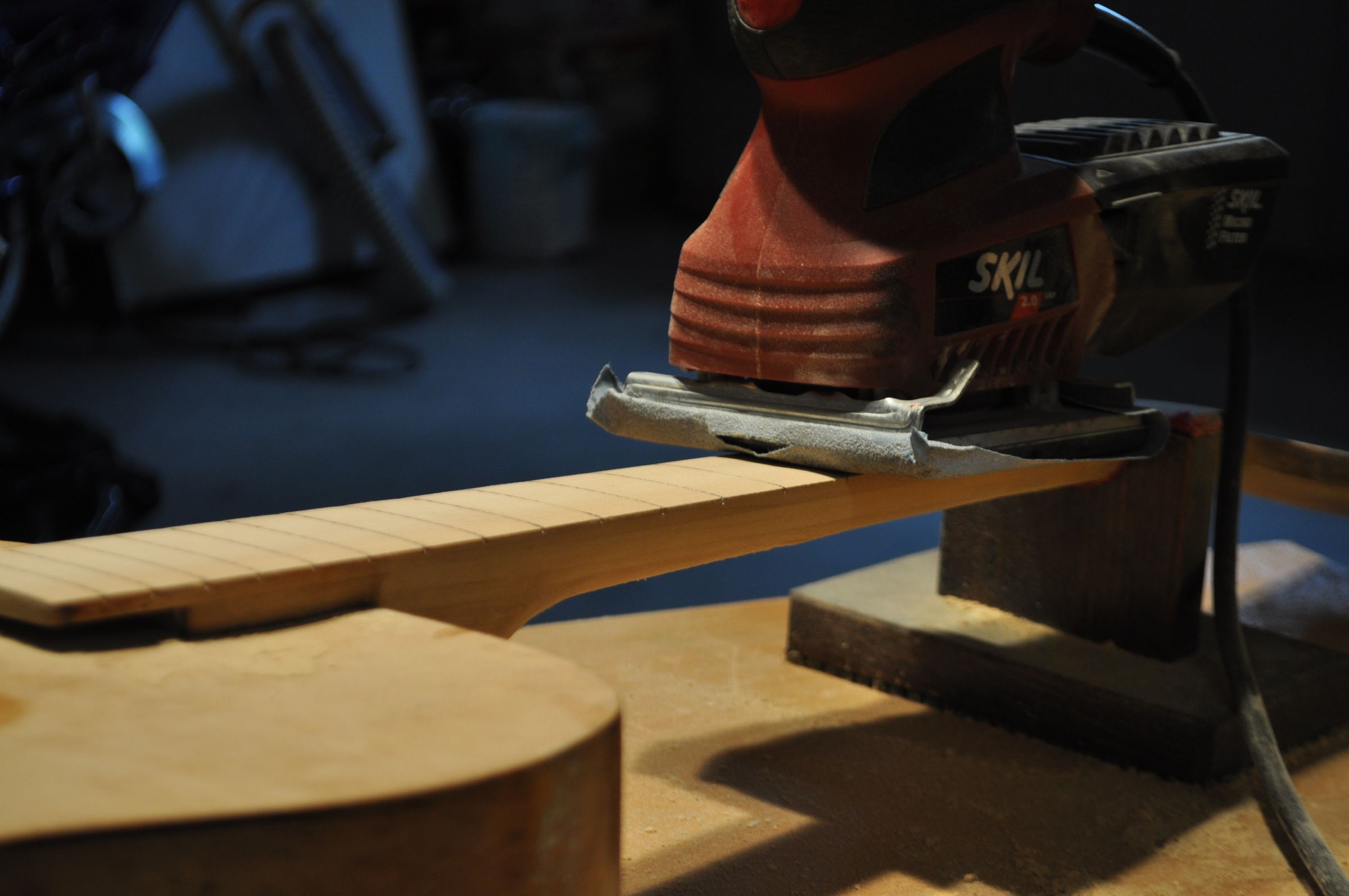 How to Make a Fretless Guitar With a Glass Fretboard! 6 Steps (with