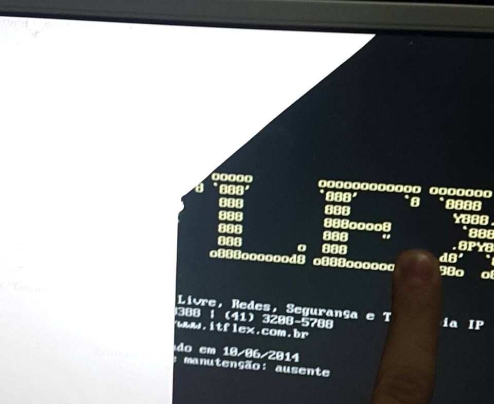 Privacy Monitor Hacked From an Old LCD Monitor