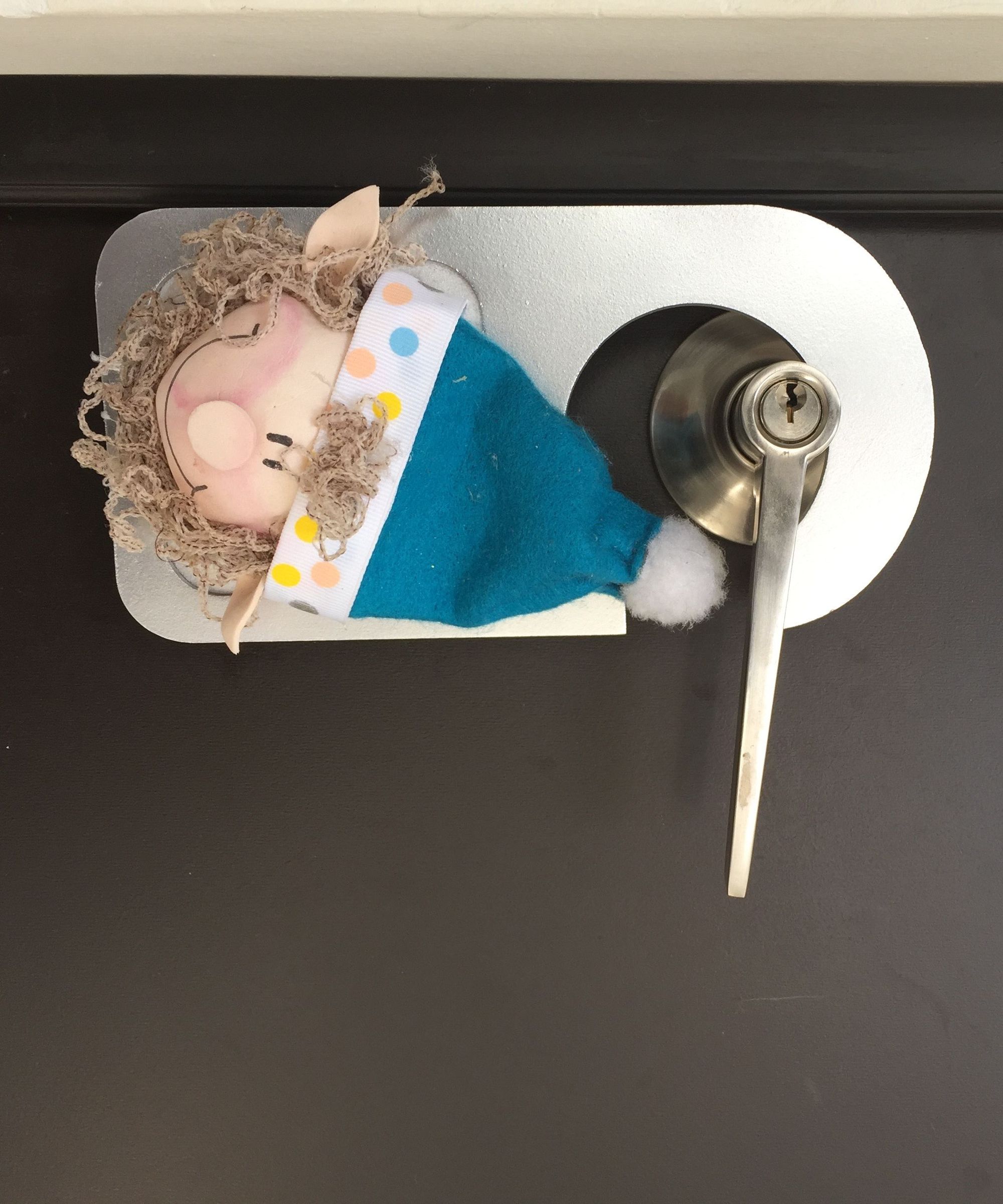Elf Door Hanger